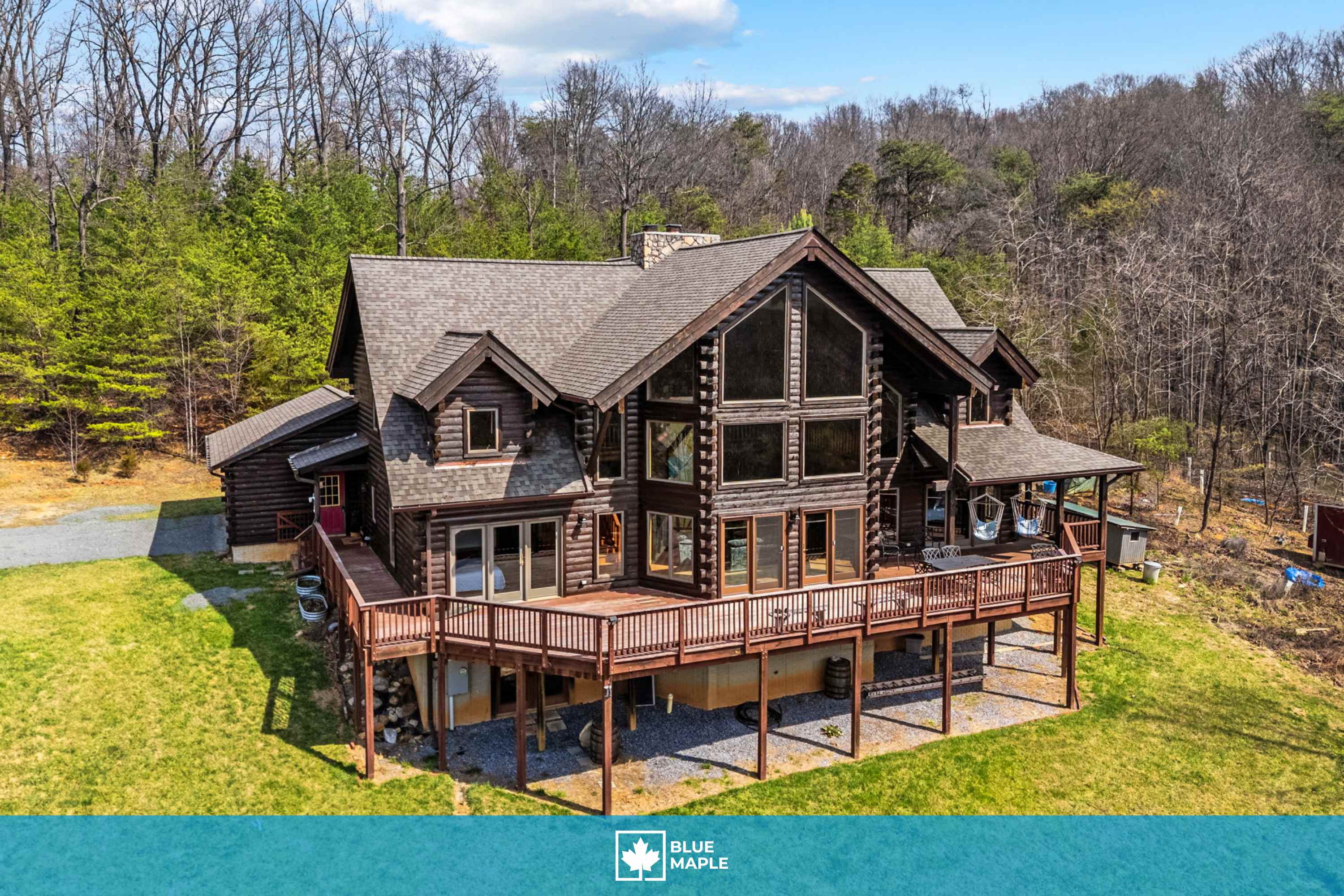 Log Cabin w Fireplace, Screened Porch, Deck & WiFi
