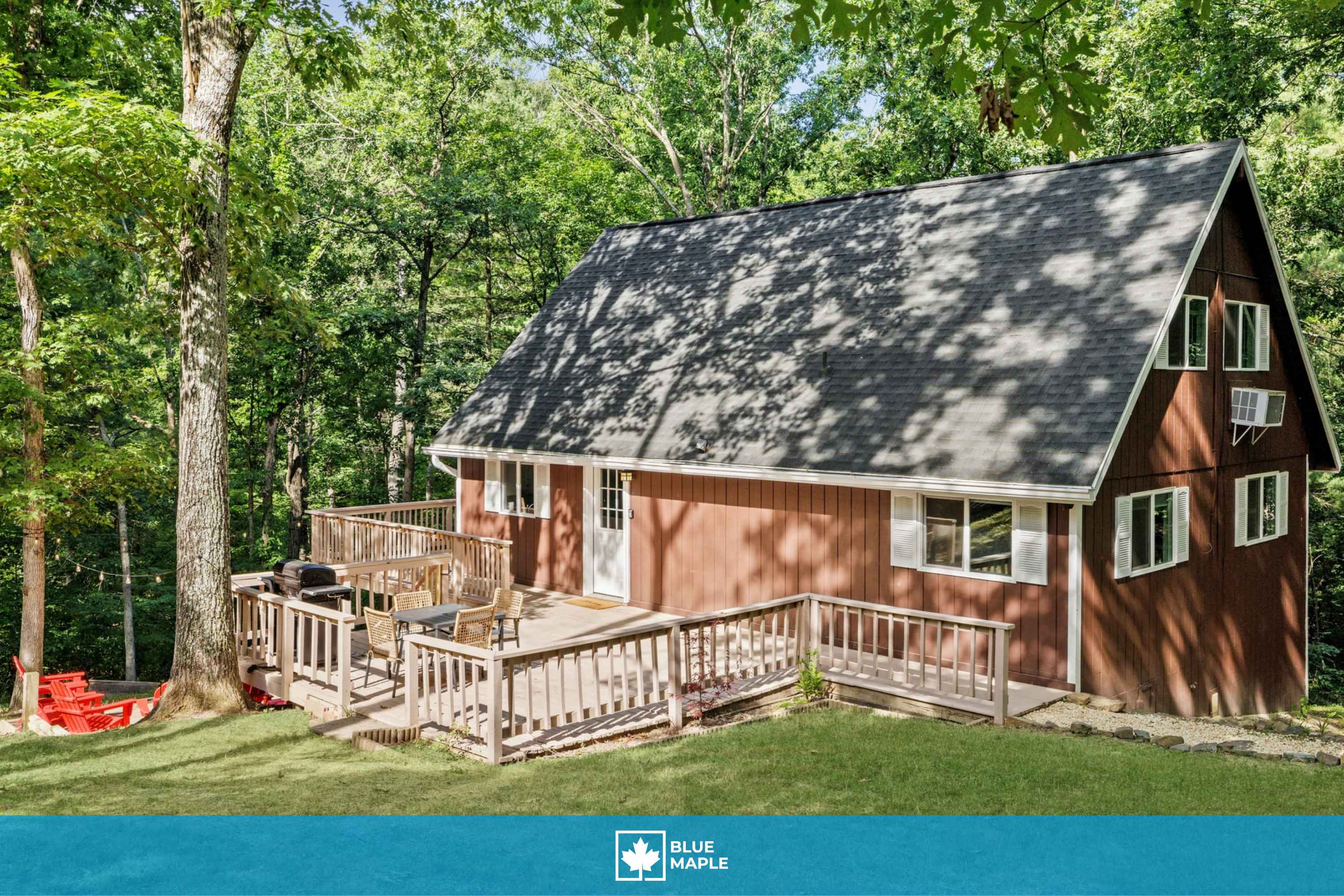 Forest cabin w/ hot tub, deck & huge yard