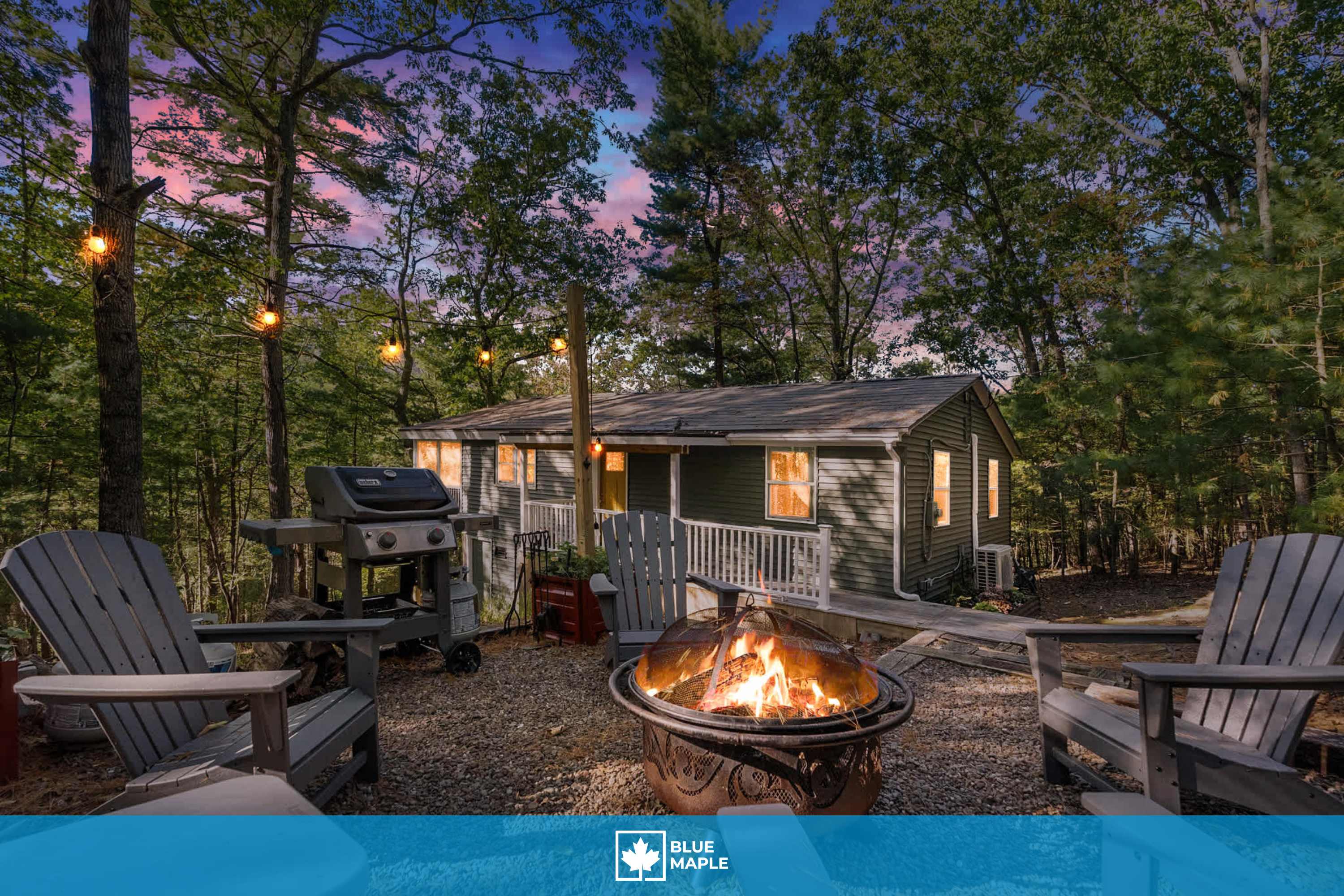 Cozy cabin w/ Screened porch & BBQ