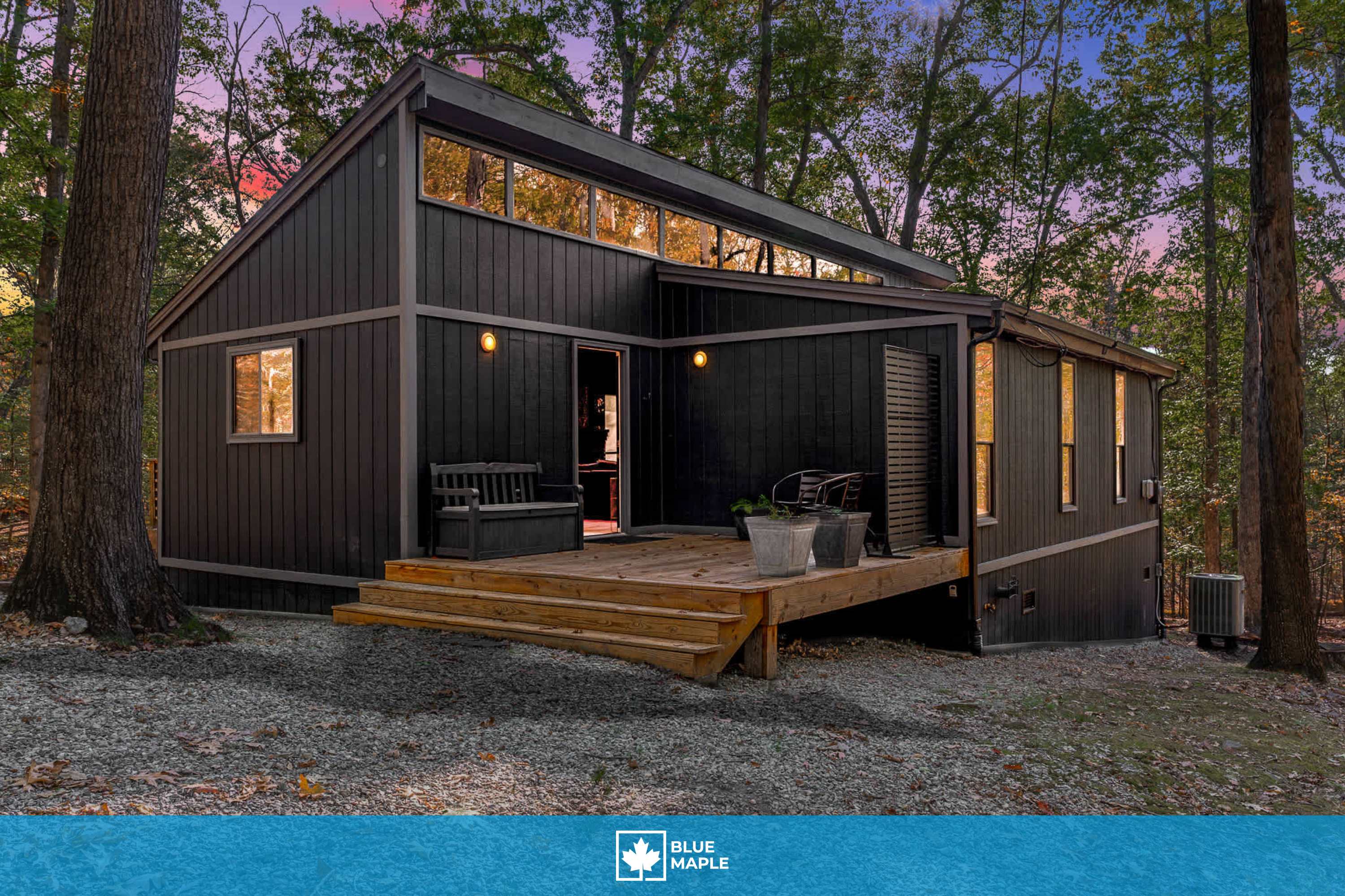 Modern w/ Hot Tub, Grill, WiFi & Resort Access