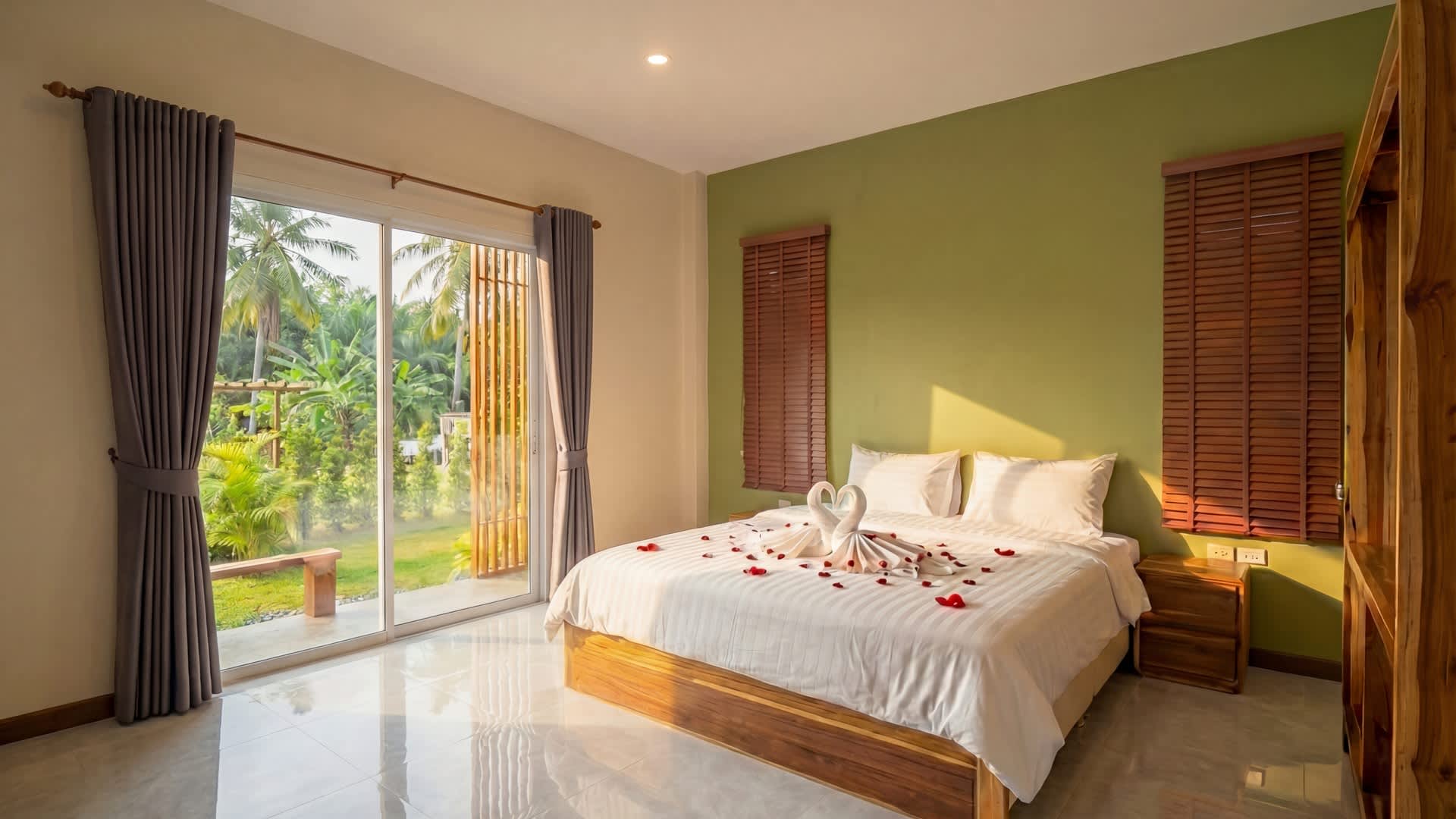 Triangle Villas 3 - Image 1
