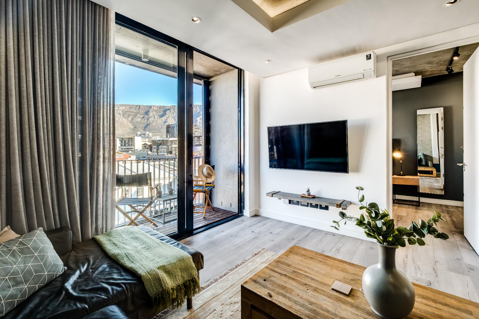 Mountain View De Waterkant 1 Bed Urban Vue | Photo 2