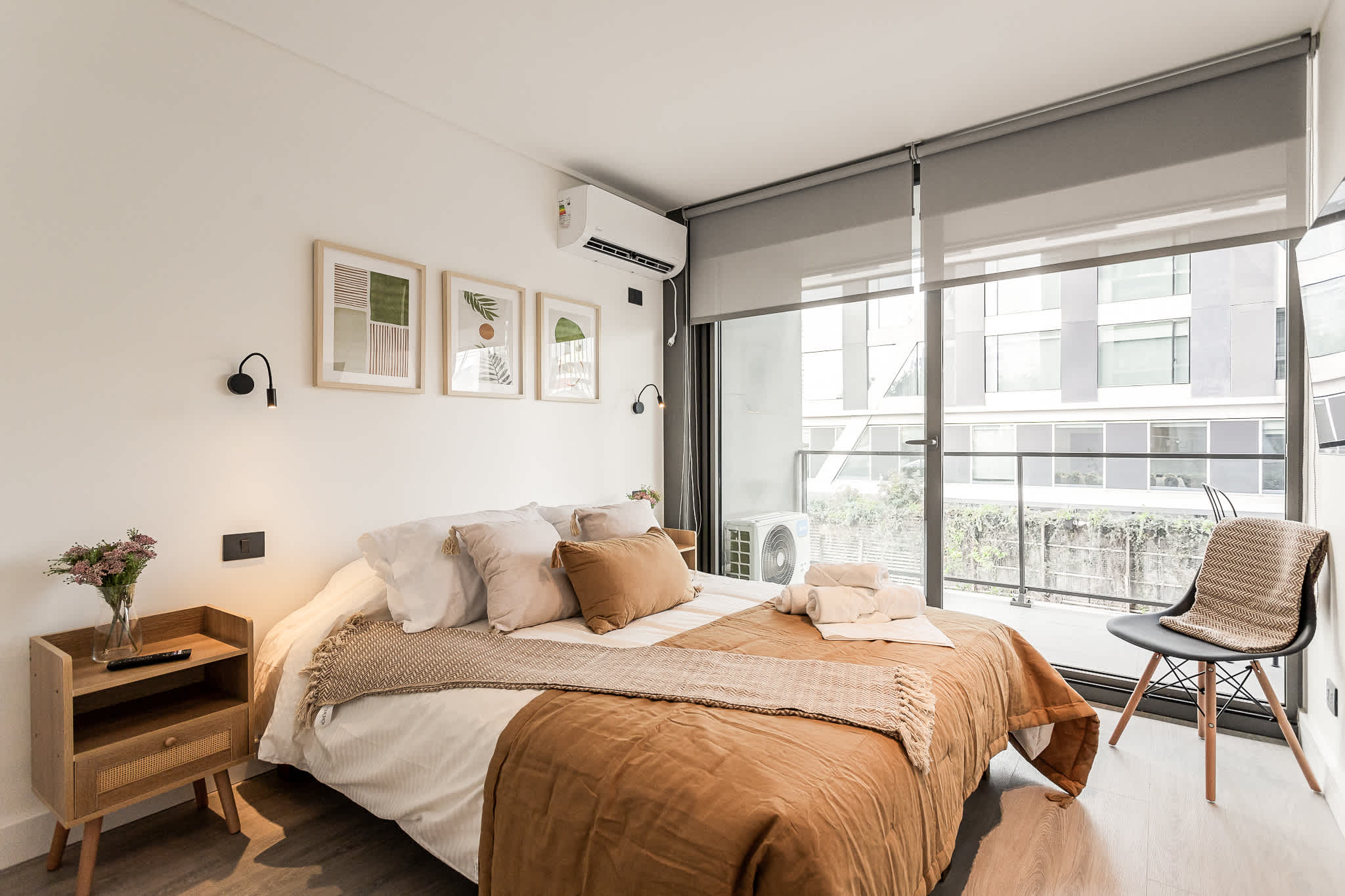 Exclusive 2BR 2BA Near Parque Arauco 4 Guests