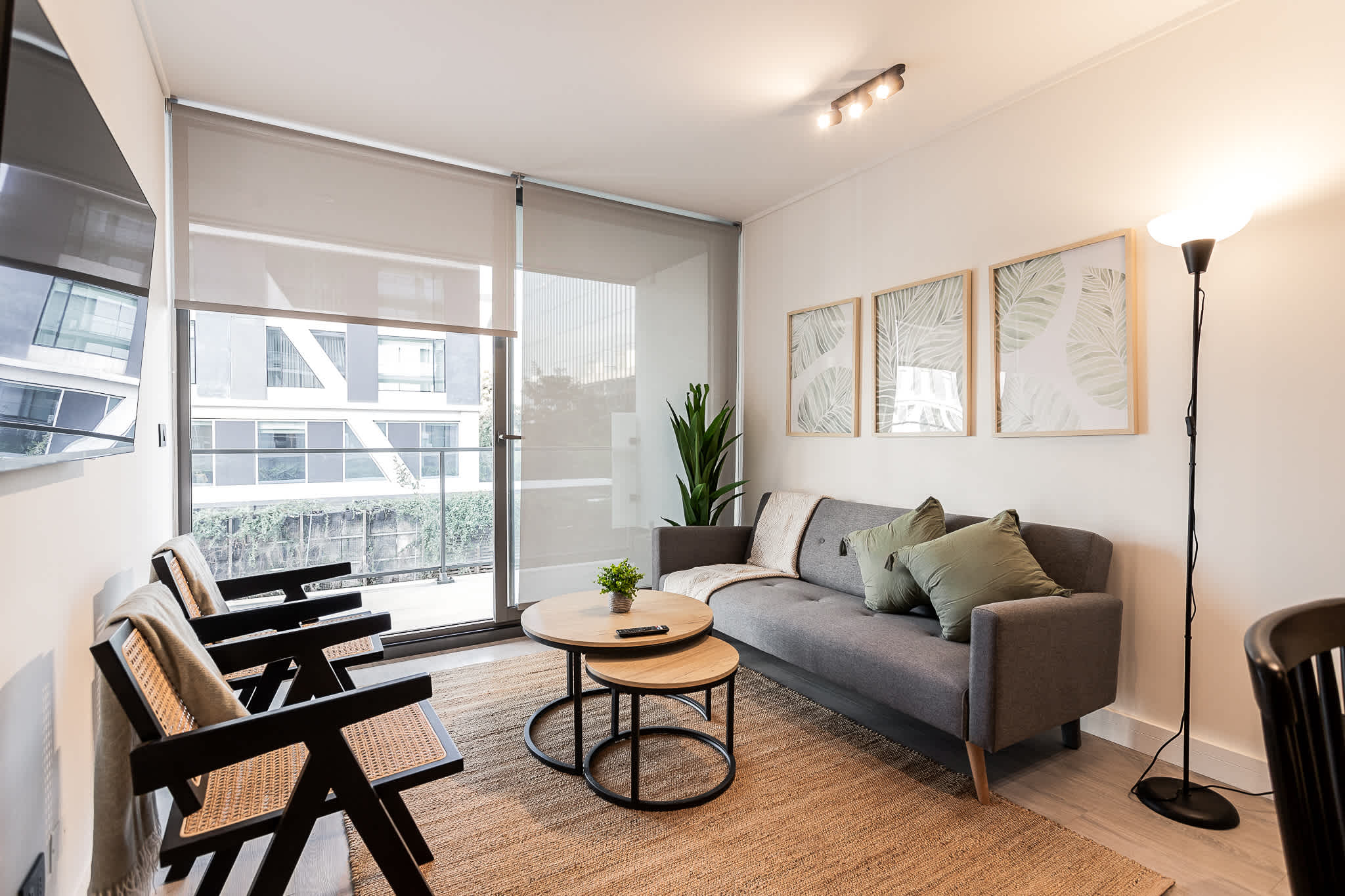 Exclusive 2BR 2BA Near Parque Arauco 4 Guests