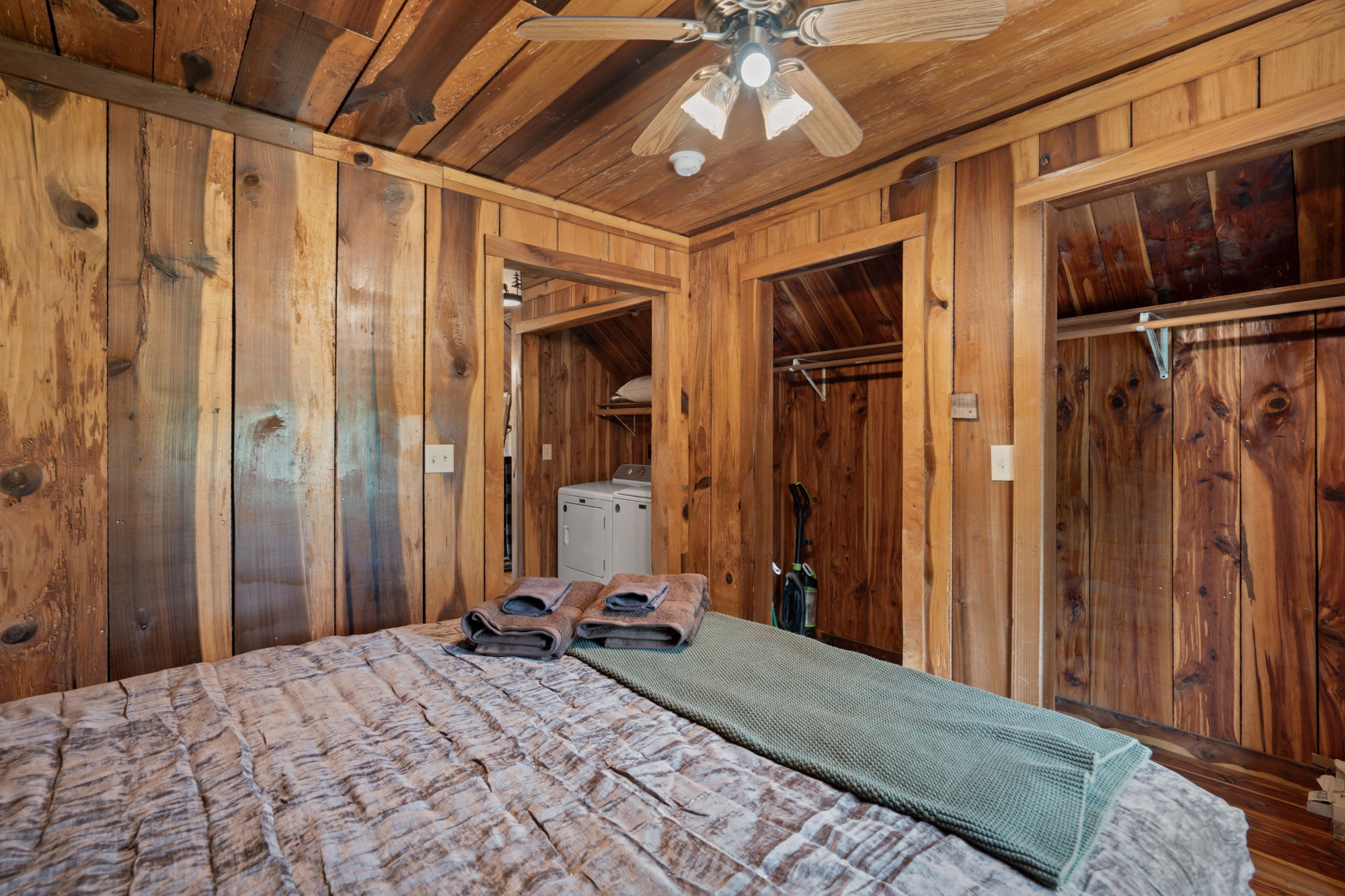 Bunk house upstairs bedroom