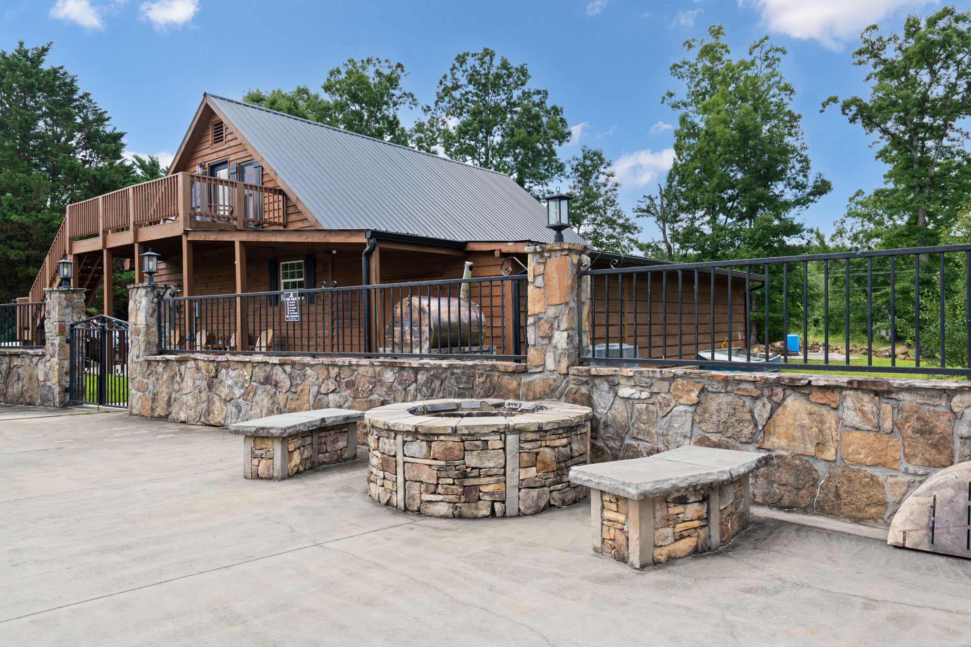 The Lodge at Cloudland with a private pool!