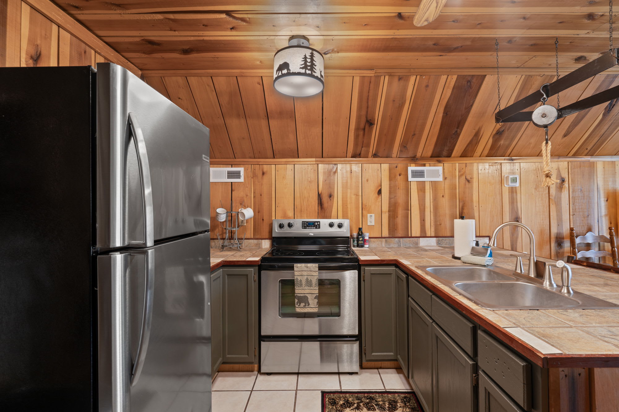 Bunk house upstairs full kitchen