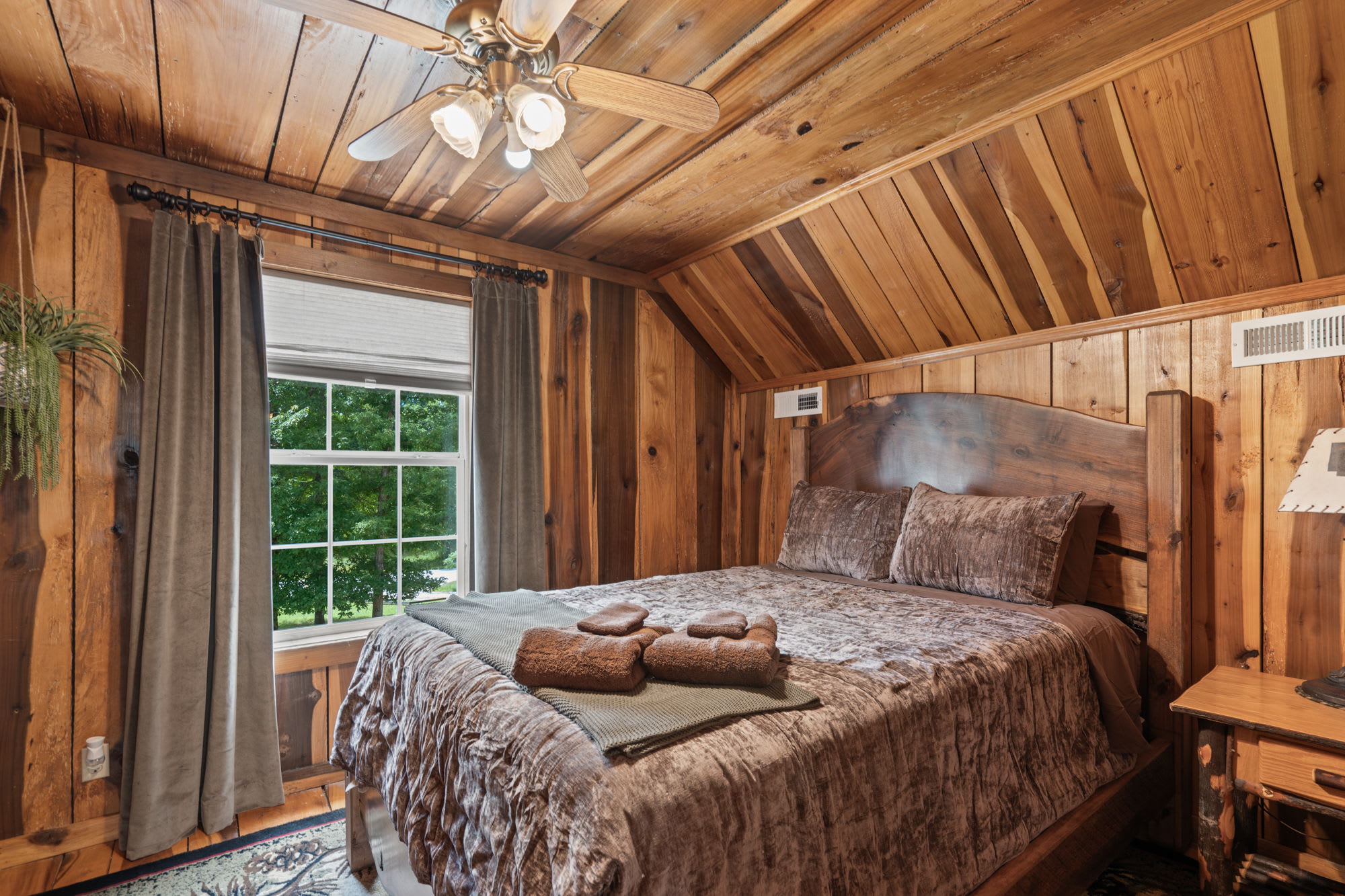 Bunk house upstairs bedroom