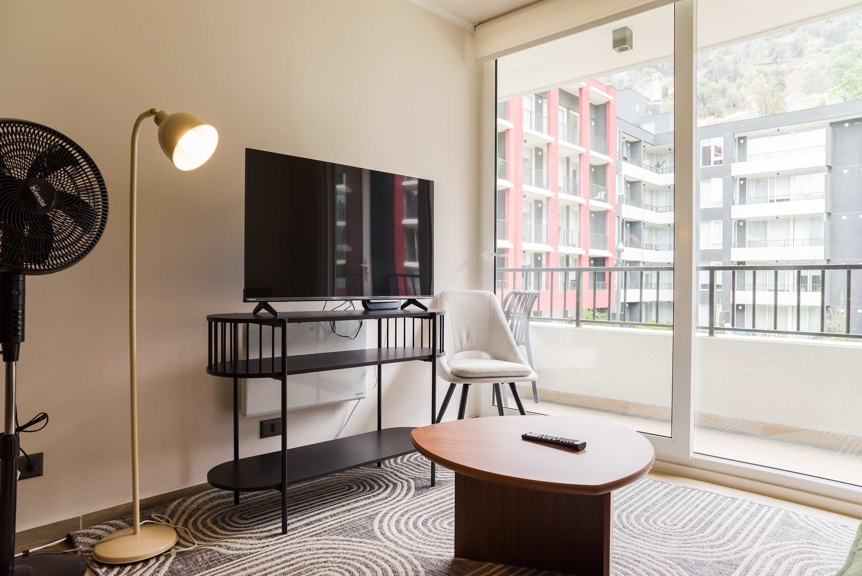 Providencia: 2 Bedrooms, Balcony & Amenities