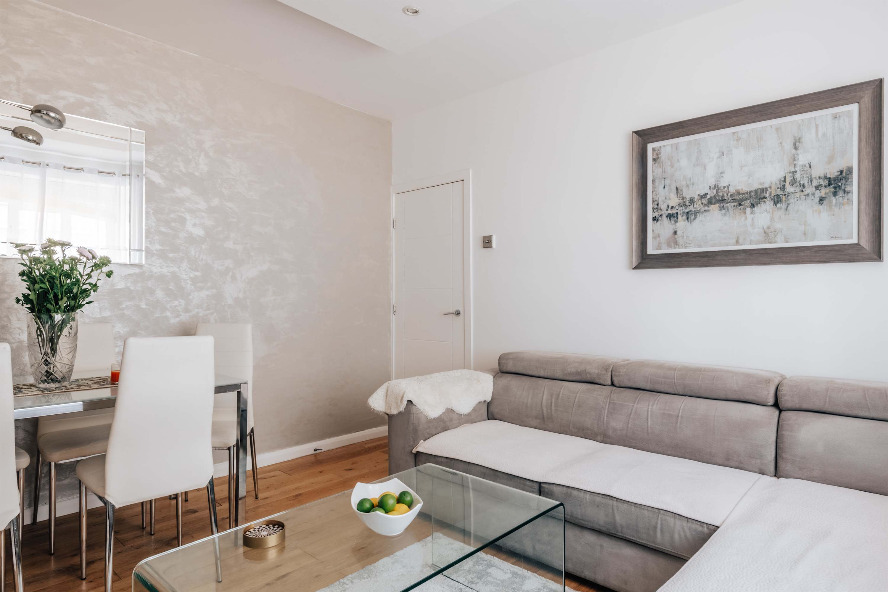 White City Apartment Near Westfield & Transport in Hudson Close W12 7LX - Property image 4 - VivreStays