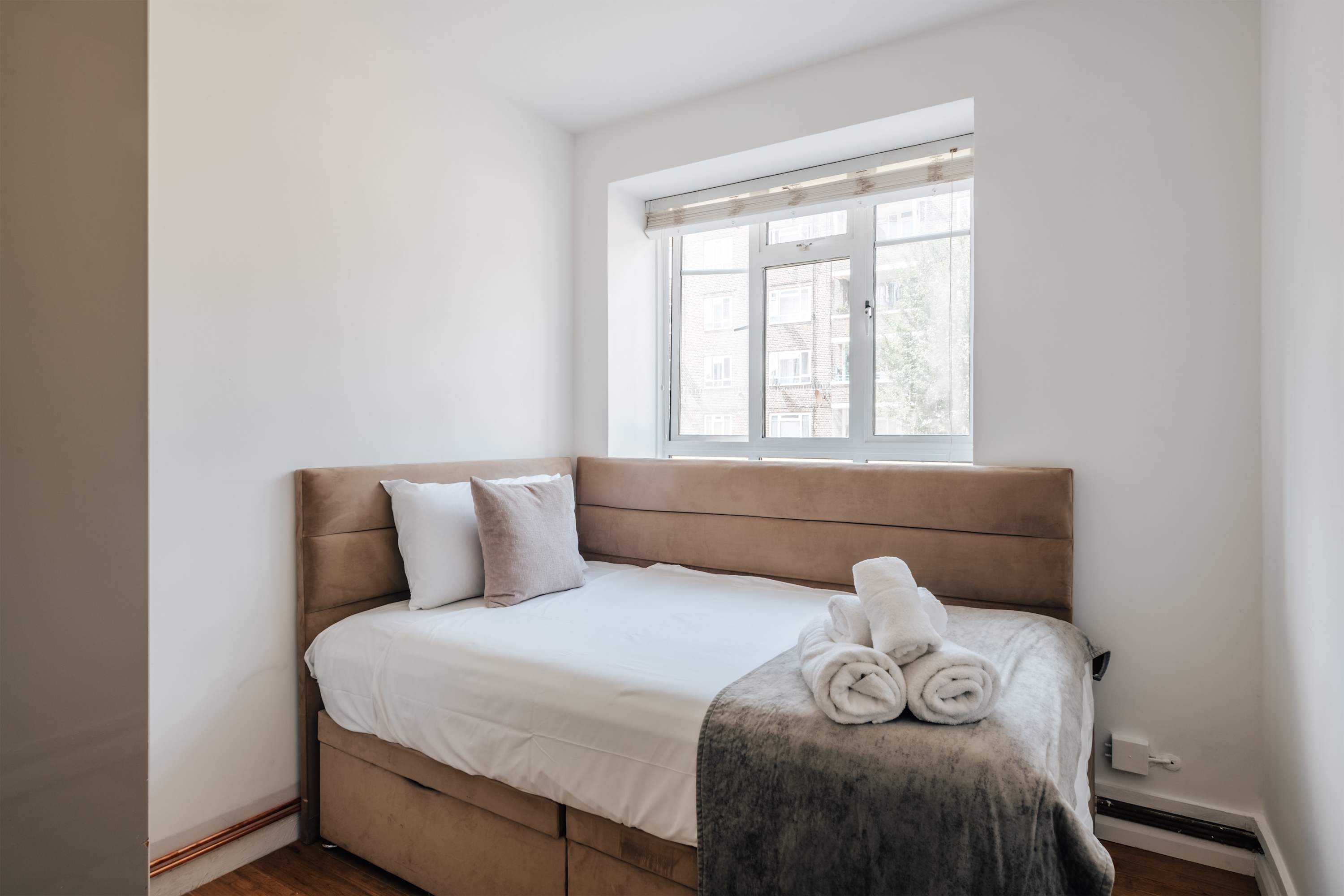 White City Apartment Near Westfield & Transport in Hudson Close W12 7LX - Property image 12 - VivreStays
