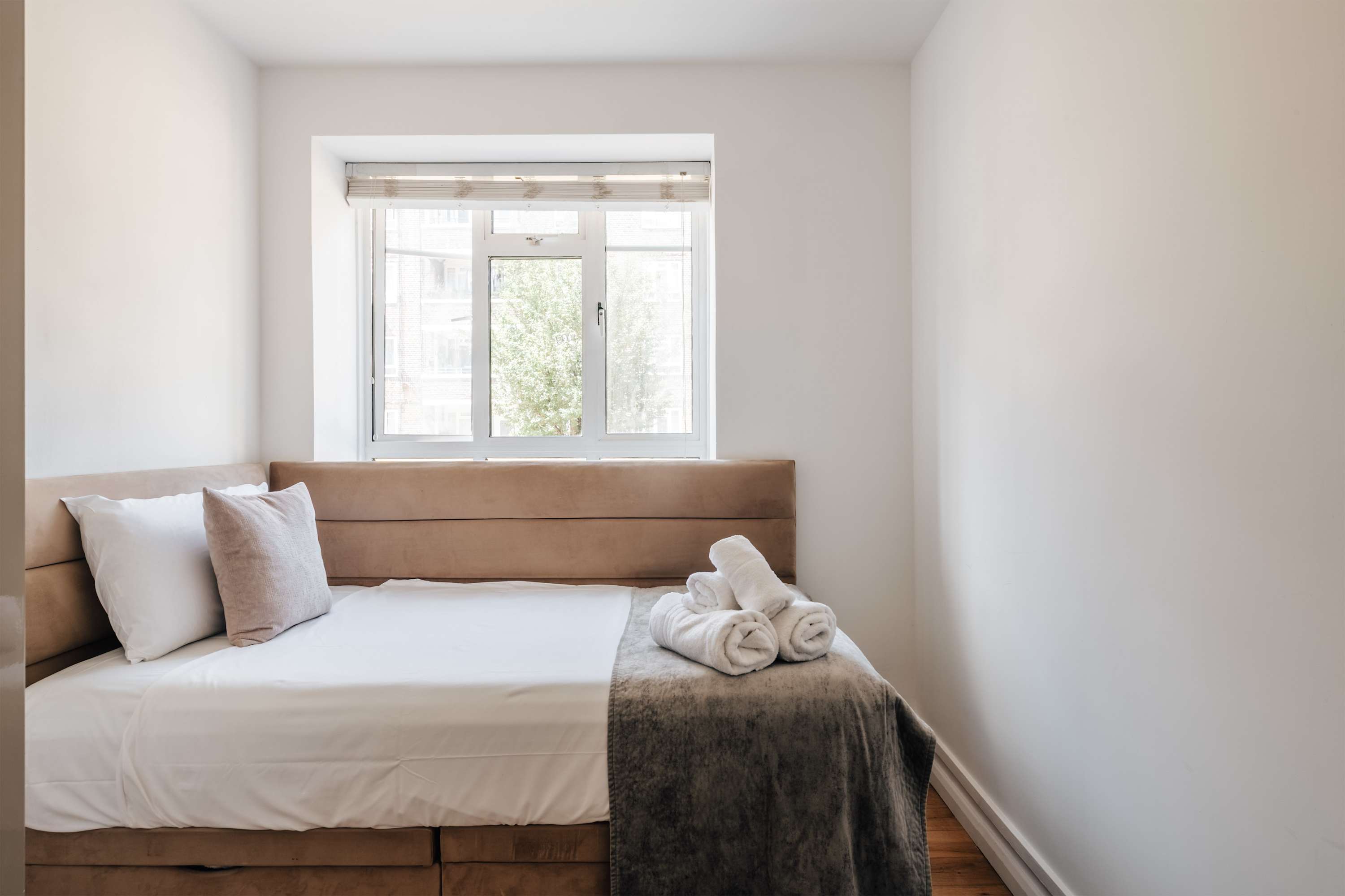 White City Apartment Near Westfield & Transport in Hudson Close W12 7LX - Property image 11 - VivreStays