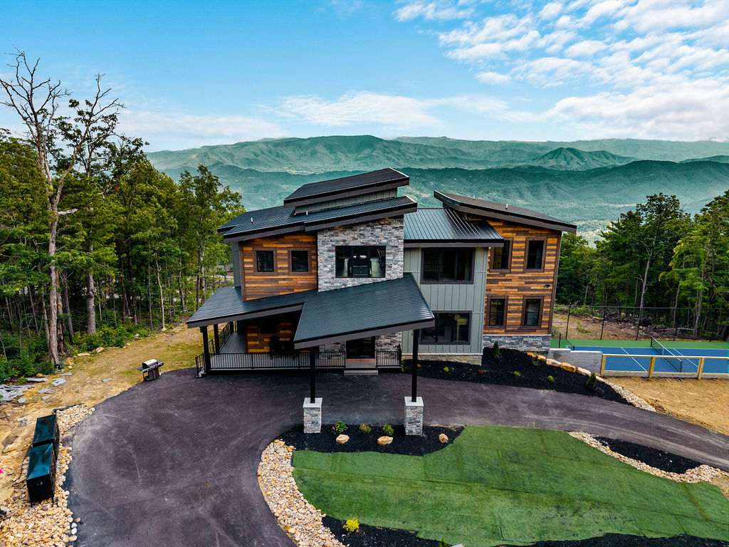 Indoor Pool, Hot Tub, Theater & Game Room, View! — Sevierville, TN — vacation rental