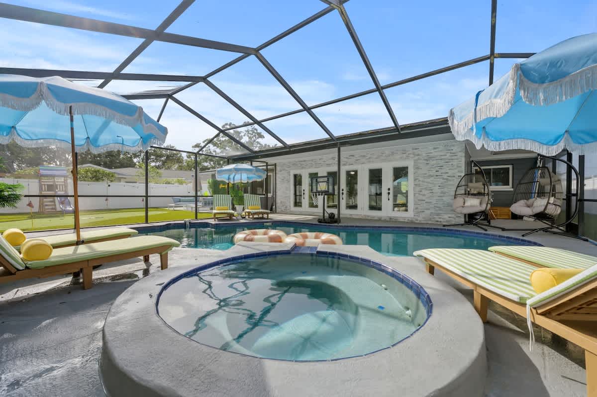Luxury tropical villa near Sunny Madeira Beach!
