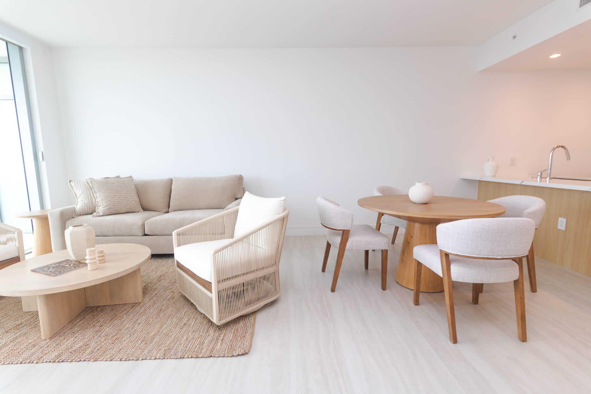 Luxury 1BR plus Den | Stunning View in North Miami