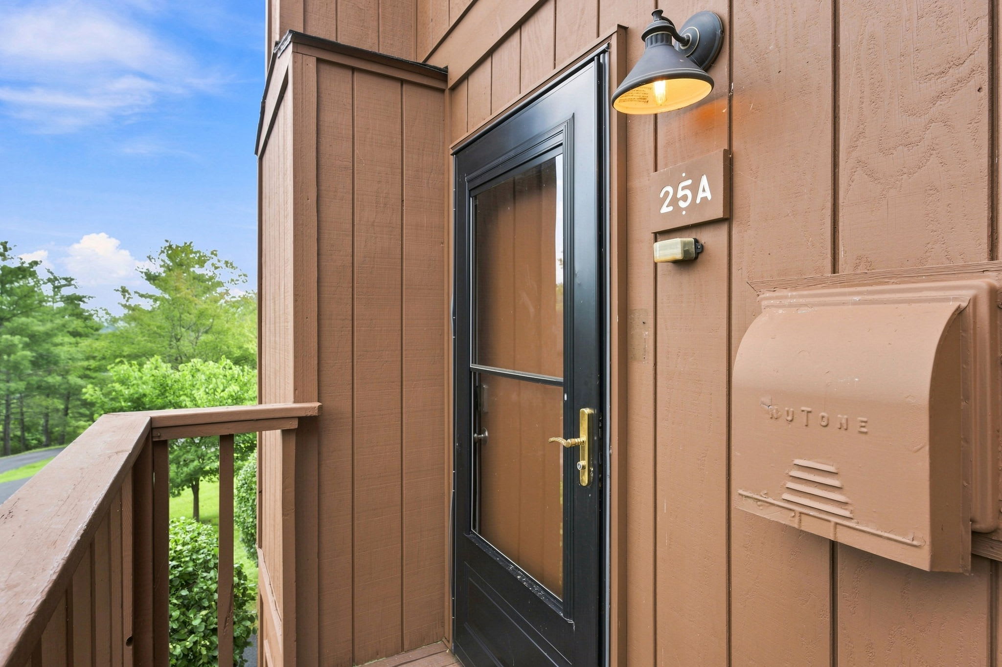 Cozy Condo with Breathtaking Views & Hi-Speed WiFi