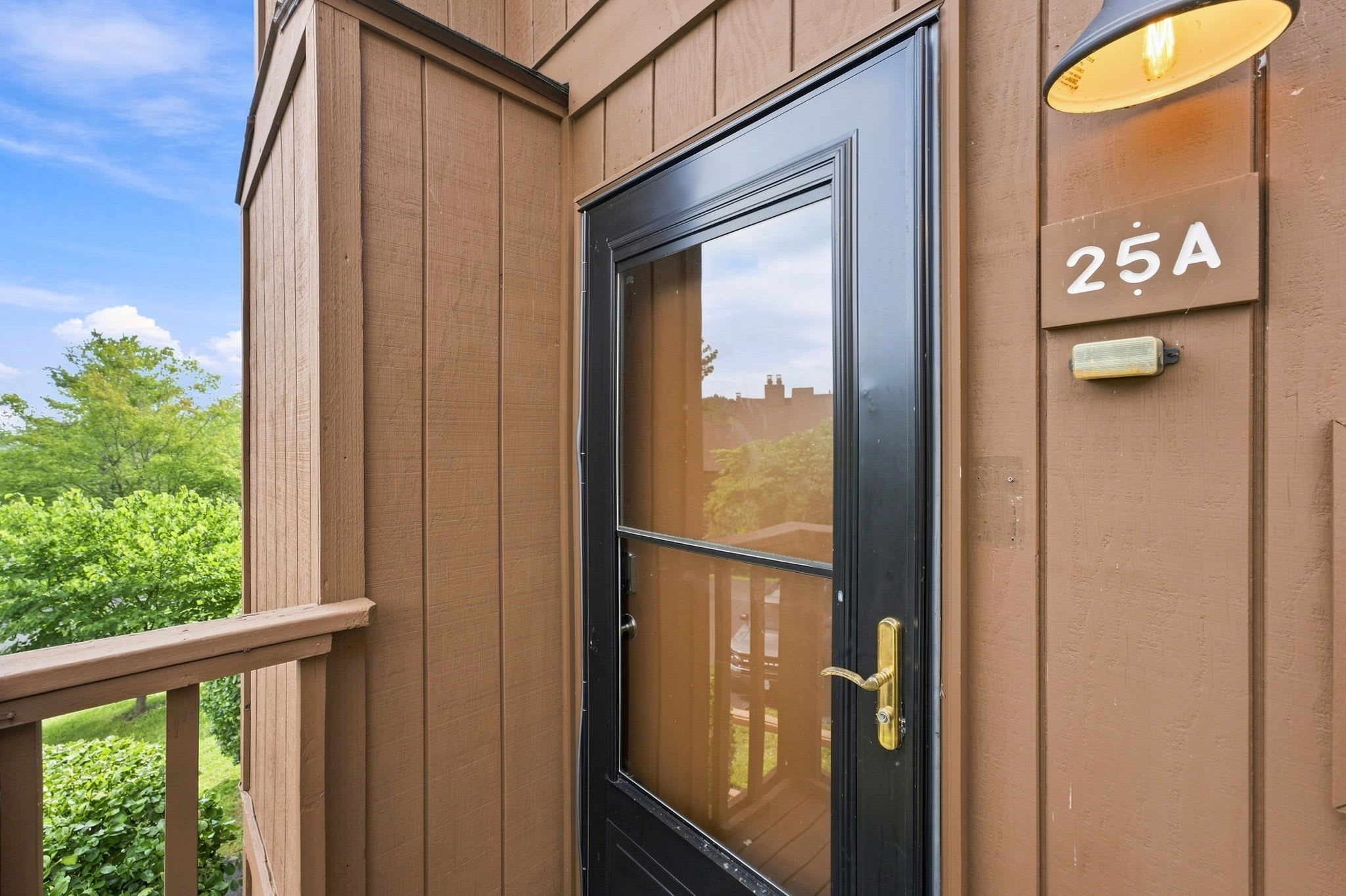 Cozy Condo with Breathtaking Views & Hi-Speed WiFi