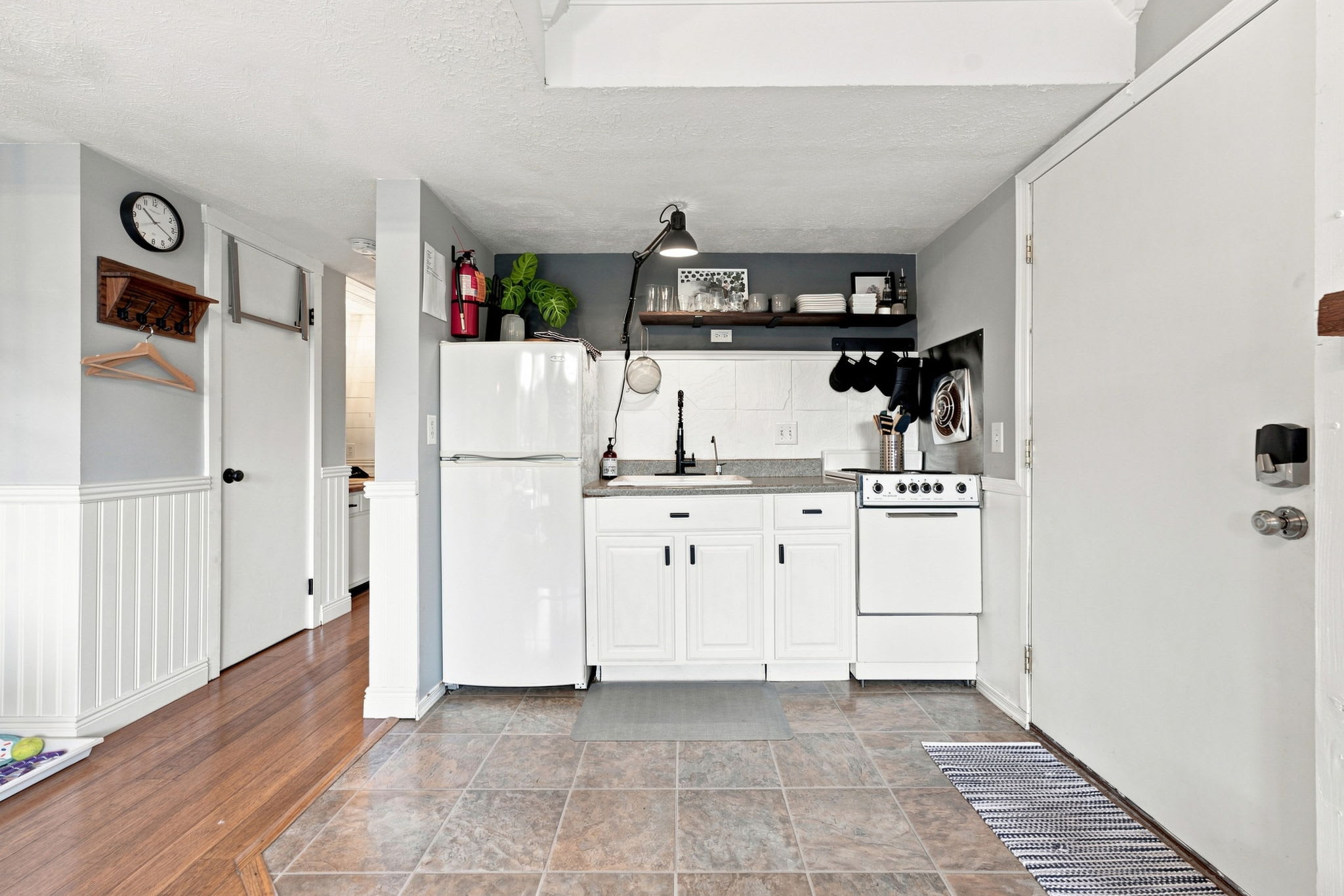 Cozy Condo with Breathtaking Views & Hi-Speed WiFi