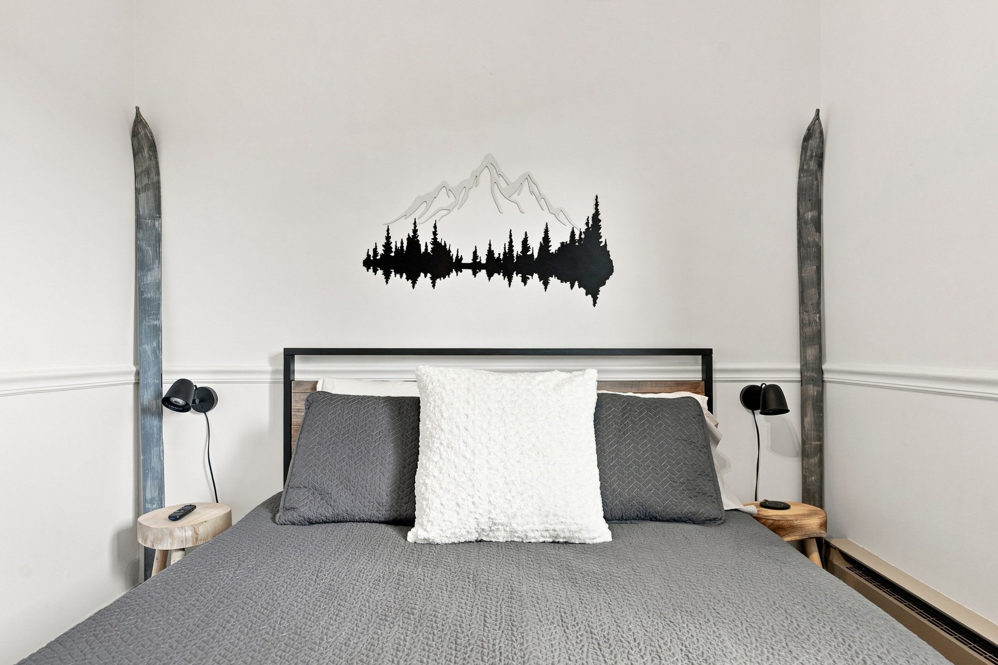 Cozy Condo with Breathtaking Views & Hi-Speed WiFi
