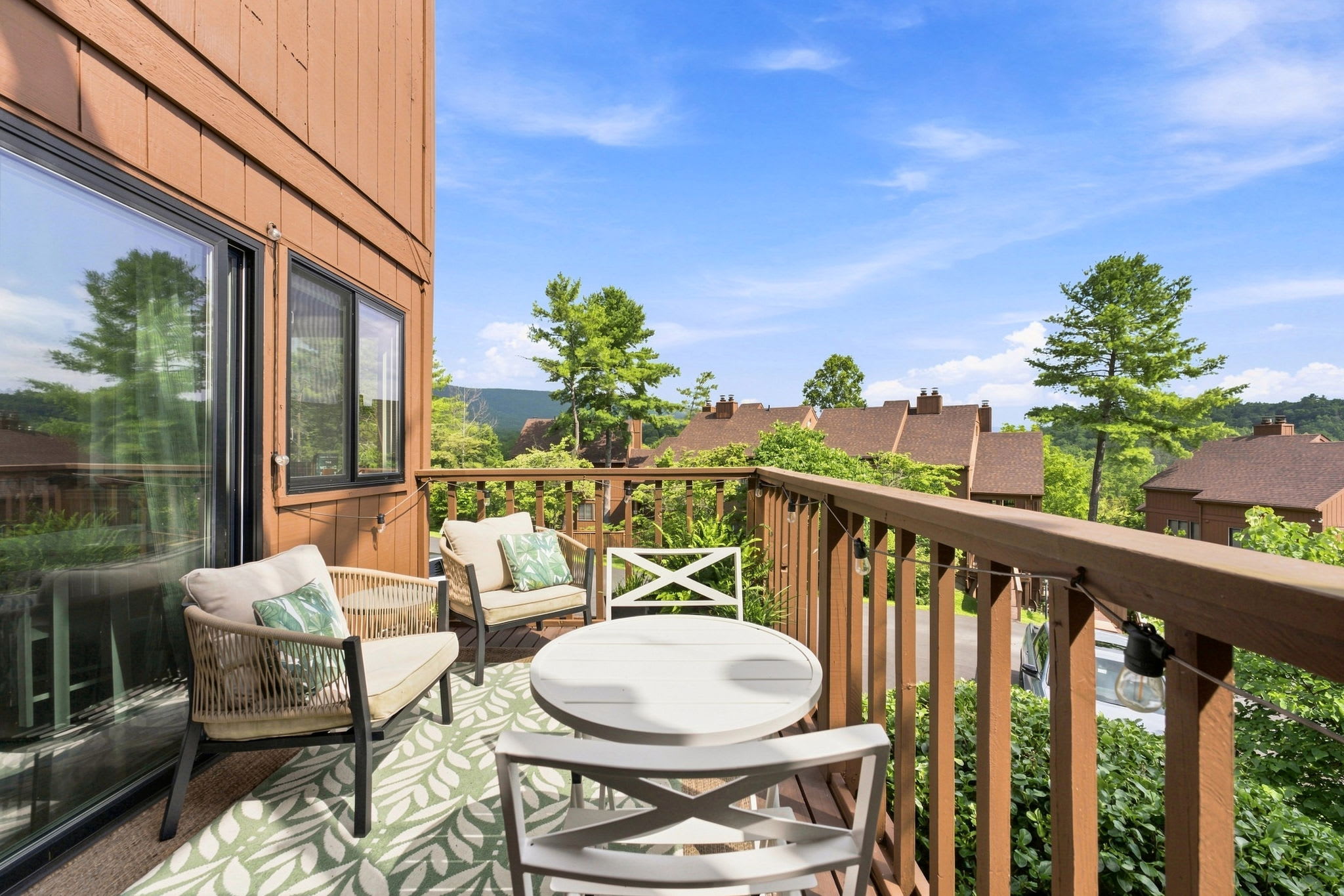 Cozy Condo with Breathtaking Views & Hi-Speed WiFi