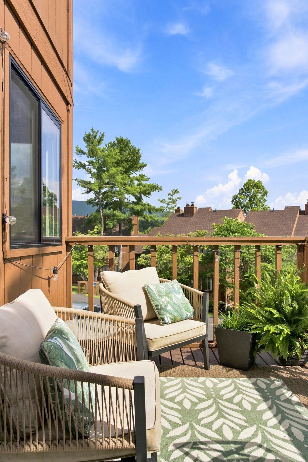 Cozy Condo with Breathtaking Views & Hi-Speed WiFi