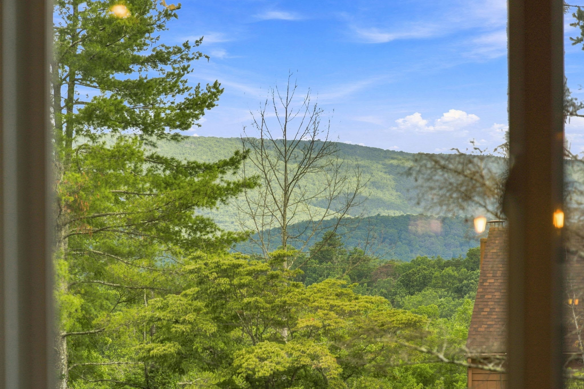 Cozy Condo with Breathtaking Views & Hi-Speed WiFi