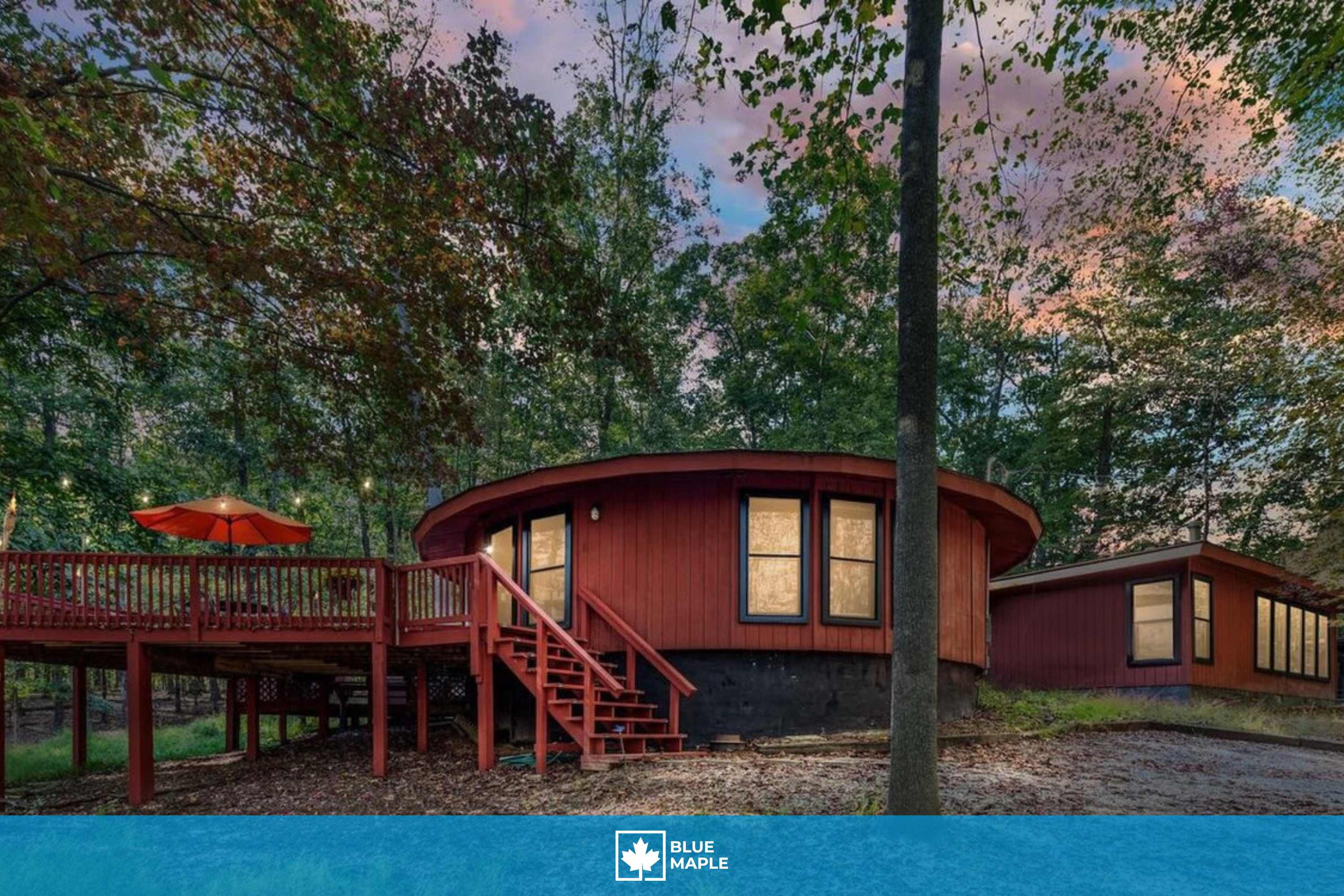 3BR cabin w/ backyard, hot tub, dome & deck