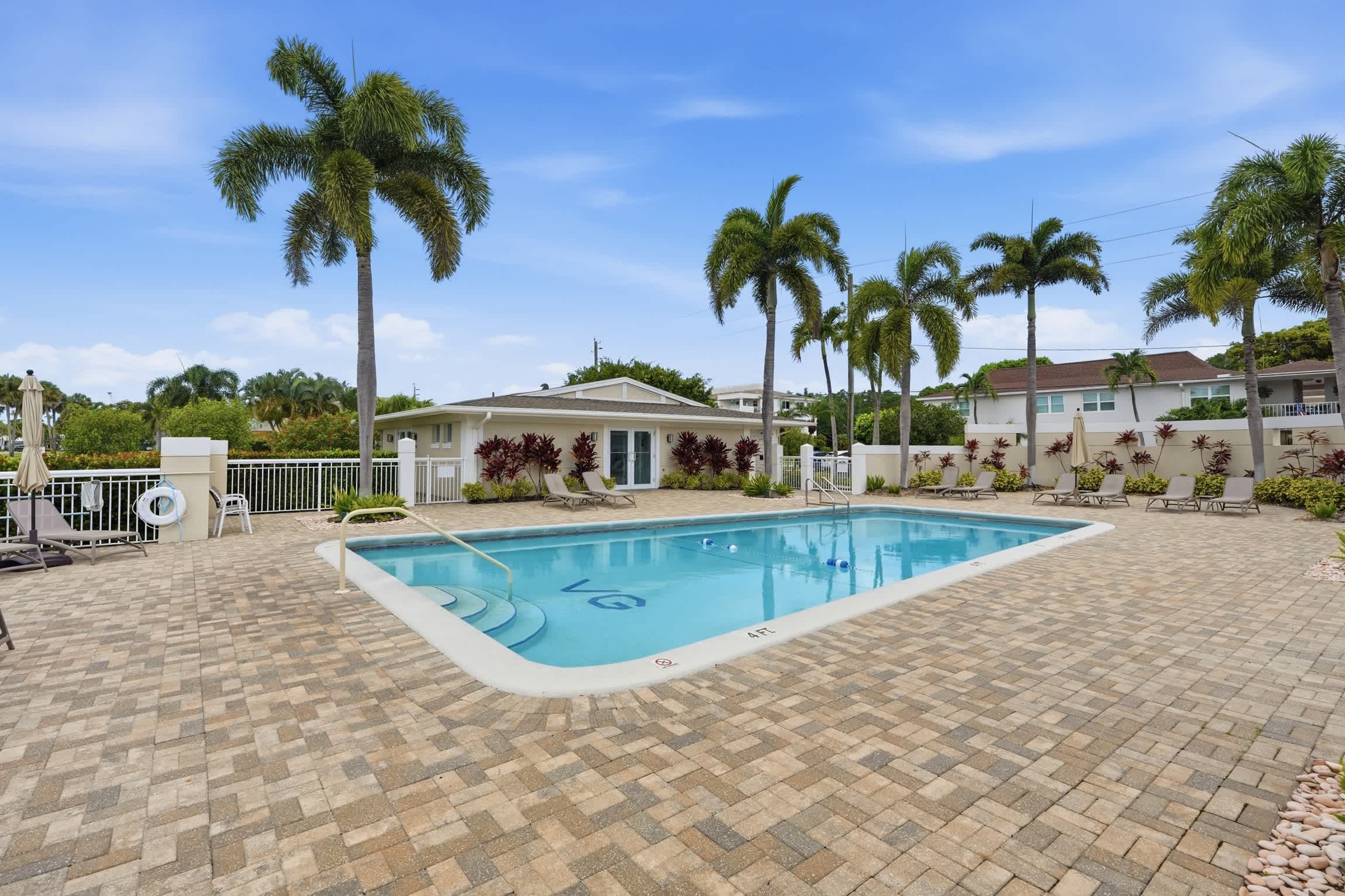 Close to Beach Shops Downtown Great for Snowbirds | Photo 30