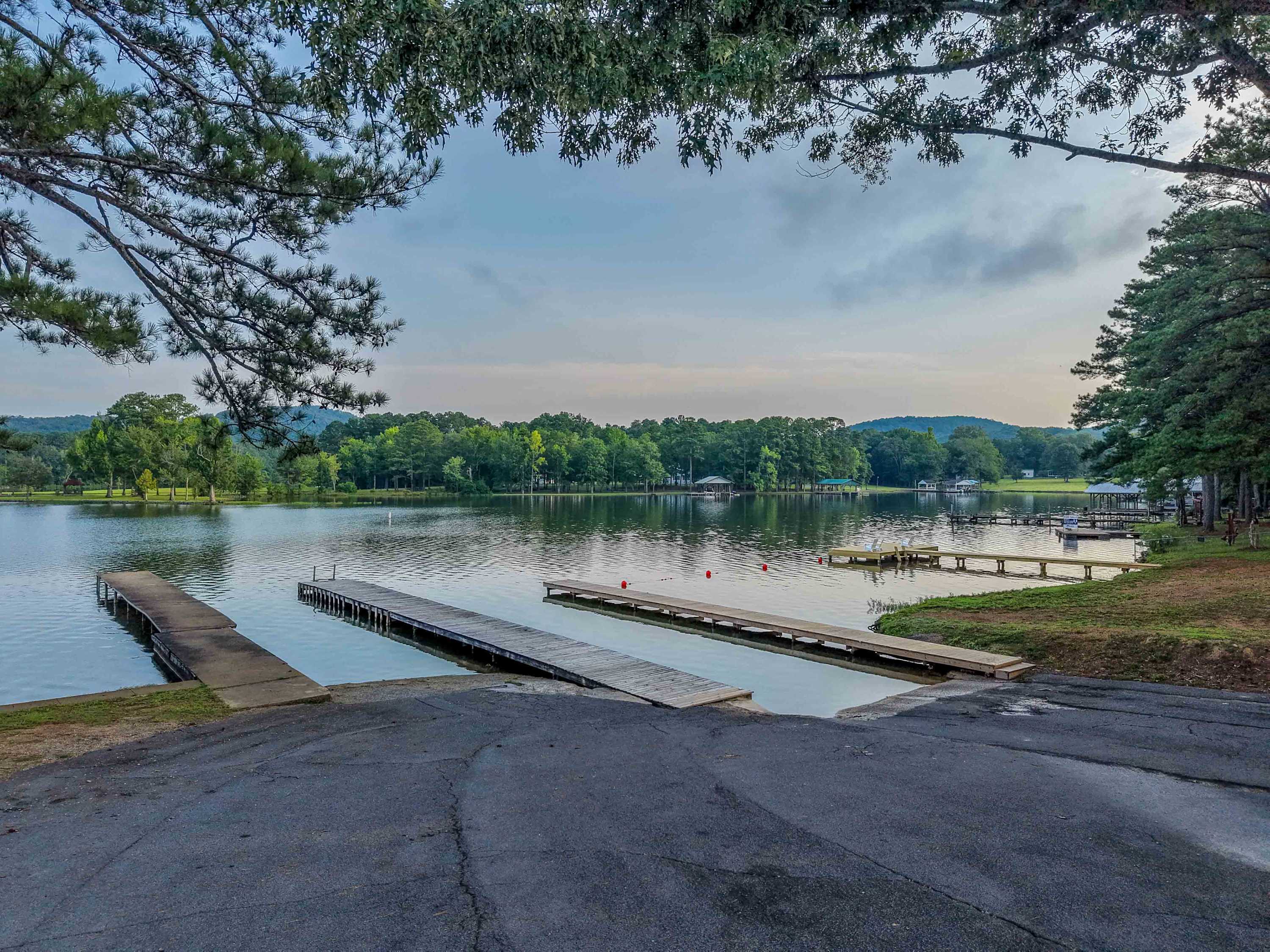 Boat ramps at Little River Marina on Weiss Lake 