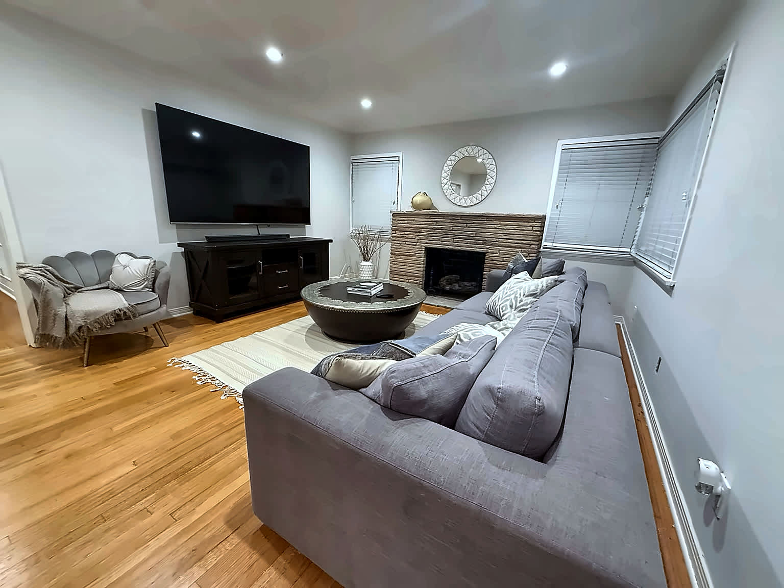 Affordable 3 Bedroom LA Villa near Culver City