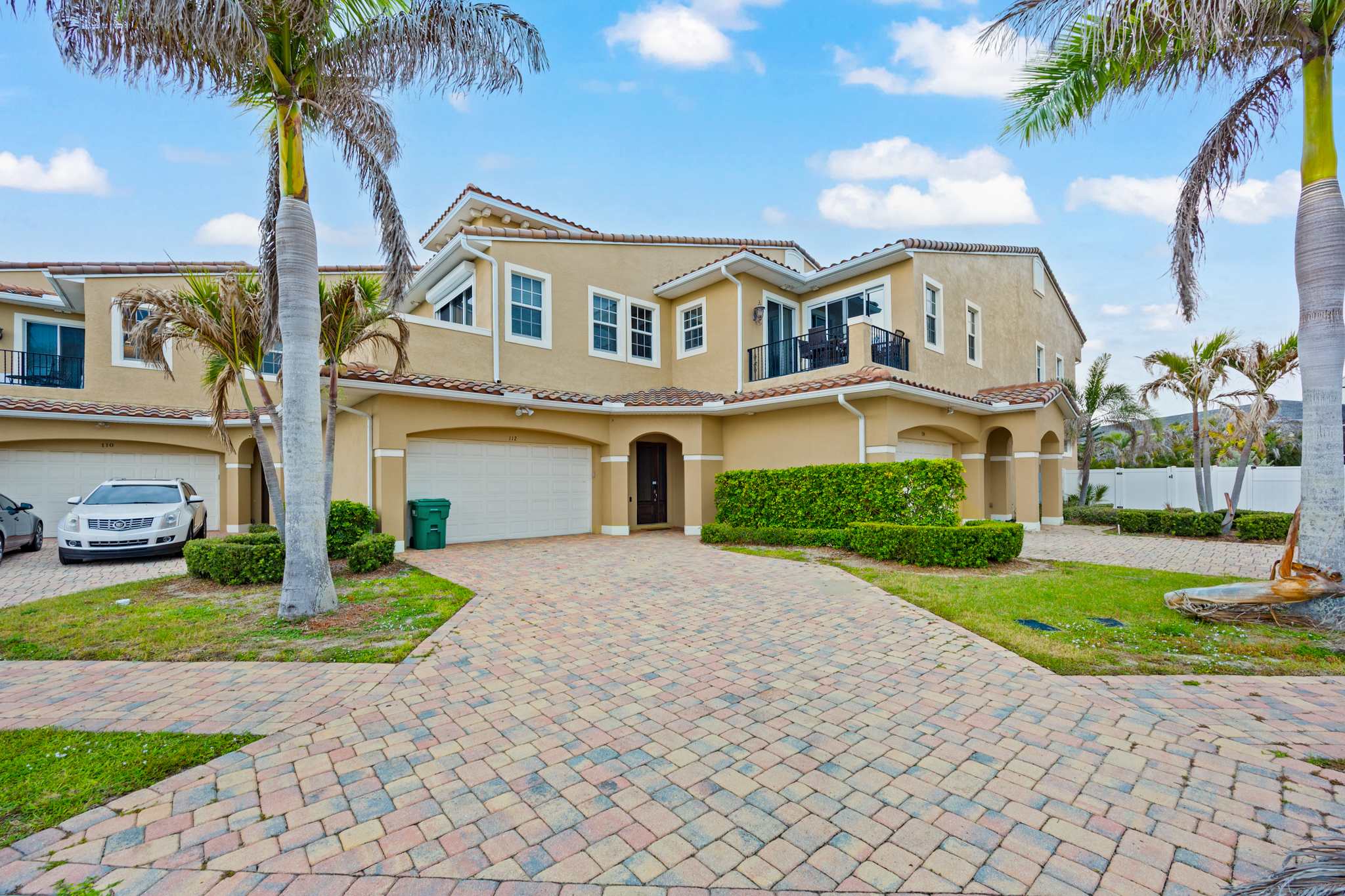 Group-friendly 5br/4.5ba With Private Yard - Melbourne, FL