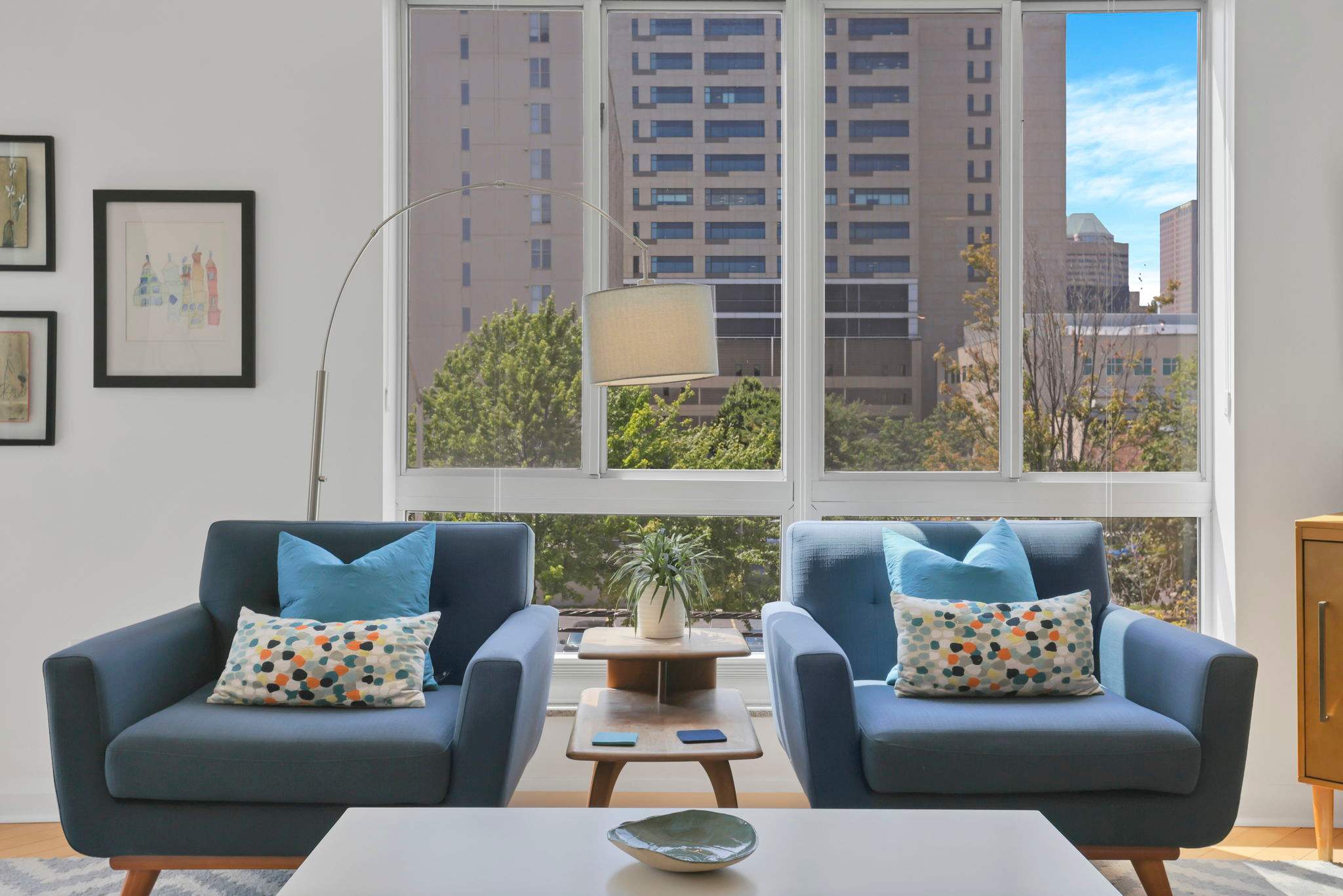 Modern Flat | City Views | 30+night only | Parking