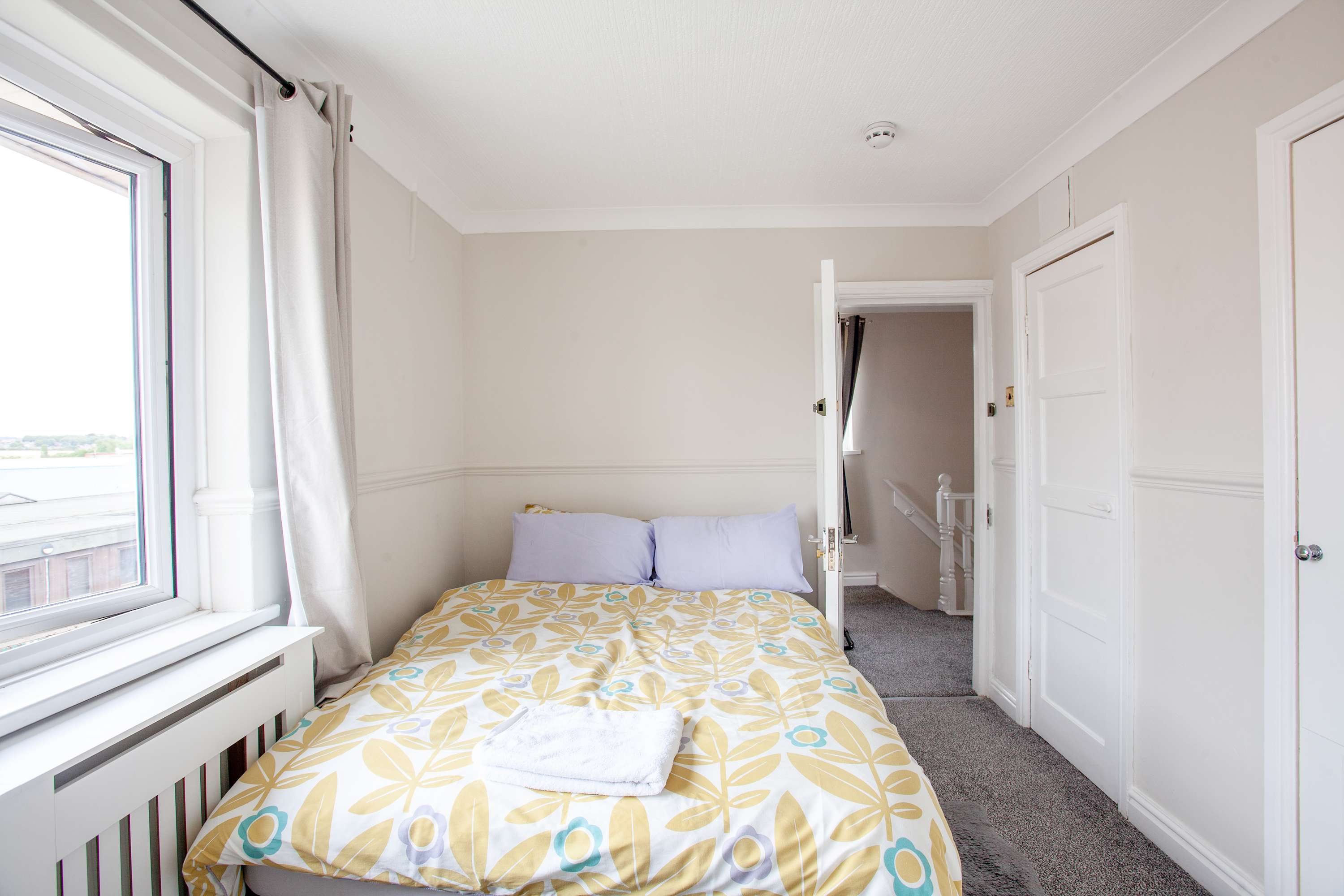 Bentley Lodge | Peaceful Family Retreat with Scenic Views & Modern Comforts in Bentley Close 2 S71 2PZ - Property image 26 - VivreStays