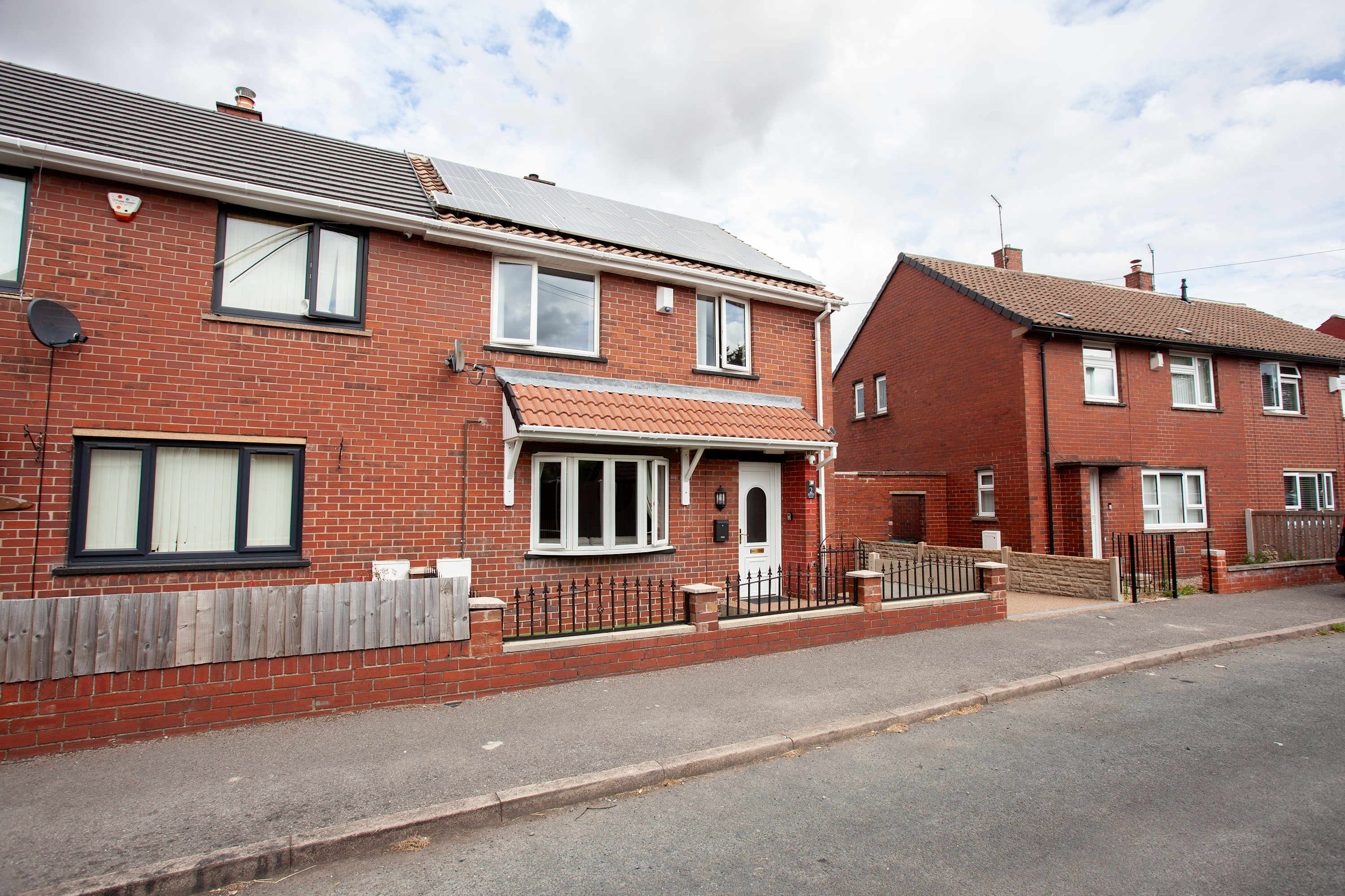 Bentley Lodge | Peaceful Family Retreat with Scenic Views & Modern Comforts in Bentley Close 2 S71 2PZ - Property image 37 - VivreStays