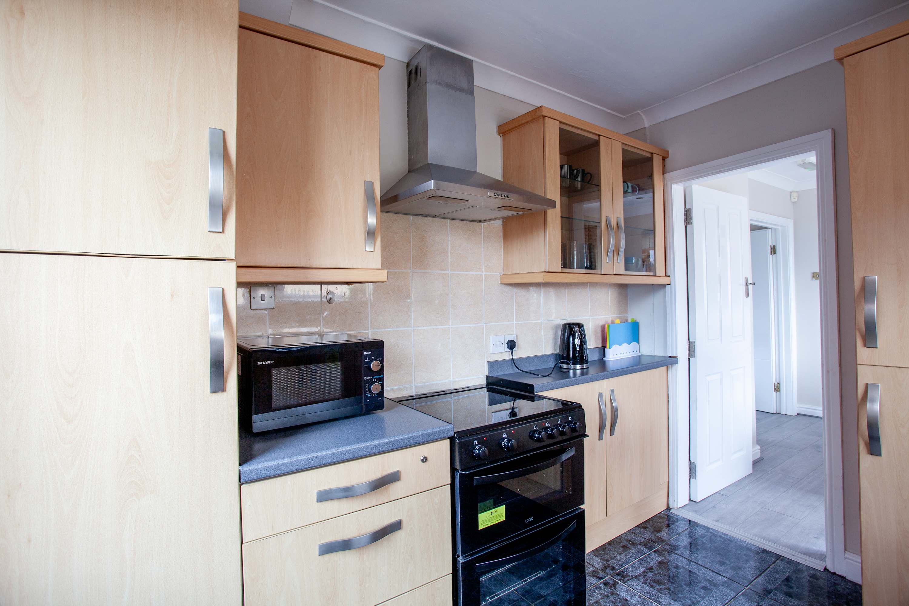 Bentley Lodge | Peaceful Family Retreat with Scenic Views & Modern Comforts in Bentley Close 2 S71 2PZ - Property image 38 - VivreStays
