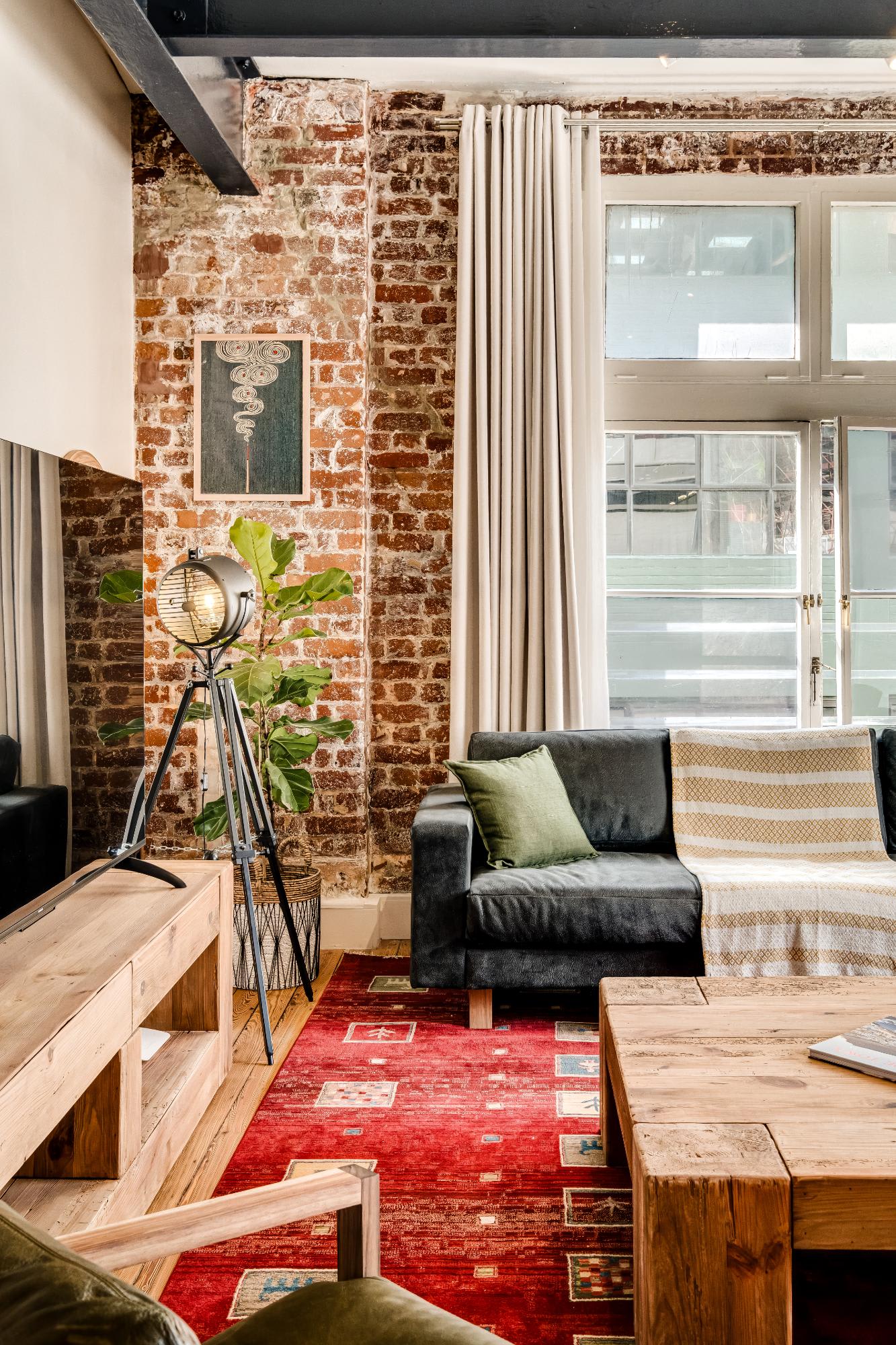 Central City 2bed with Mountain Views Skywood Loft 4