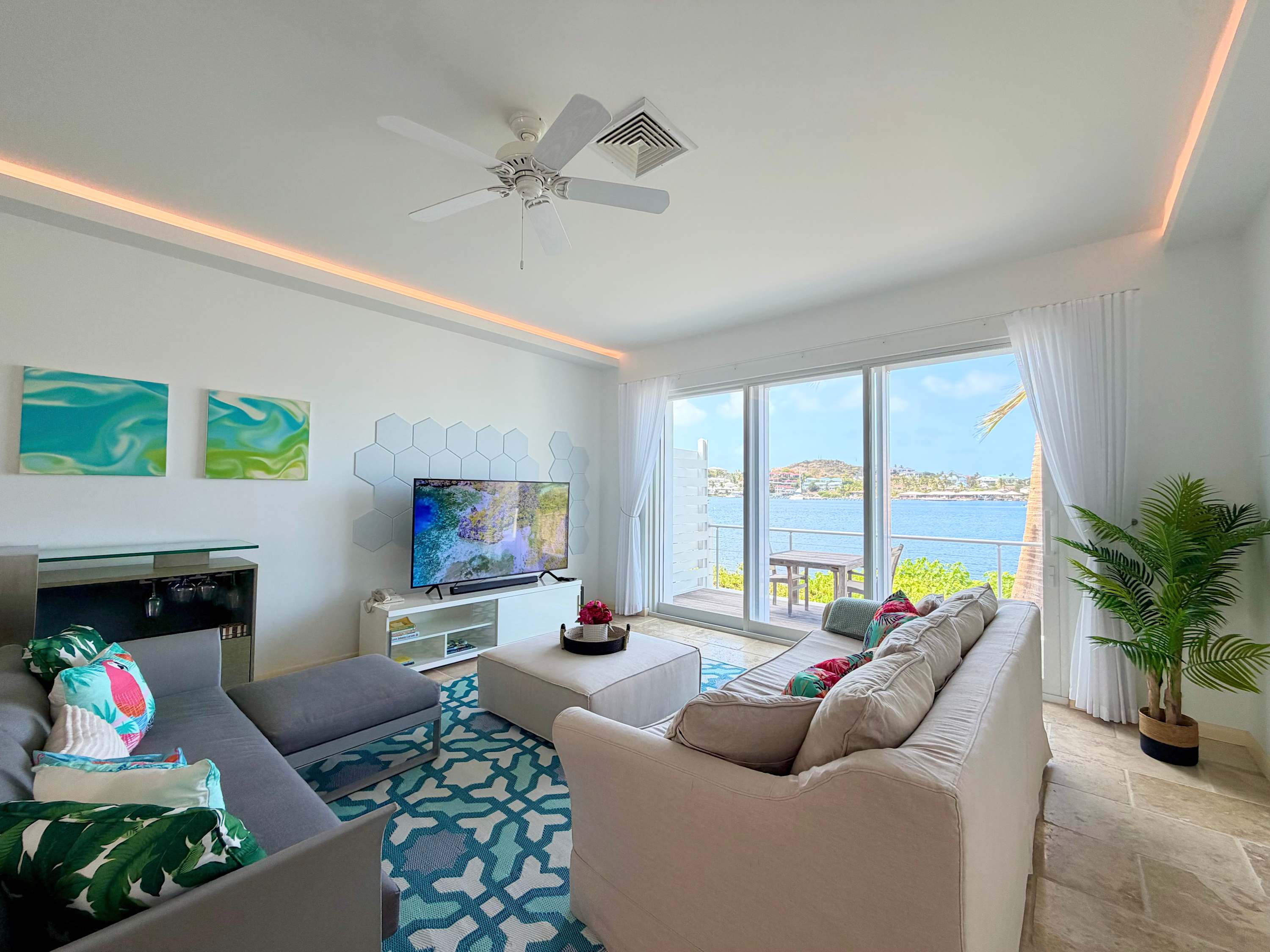 SeaCoral Luxury Waterfront Townhome At CBC Resort · Oyster Pond | SeaLaVie SXM — photo 6