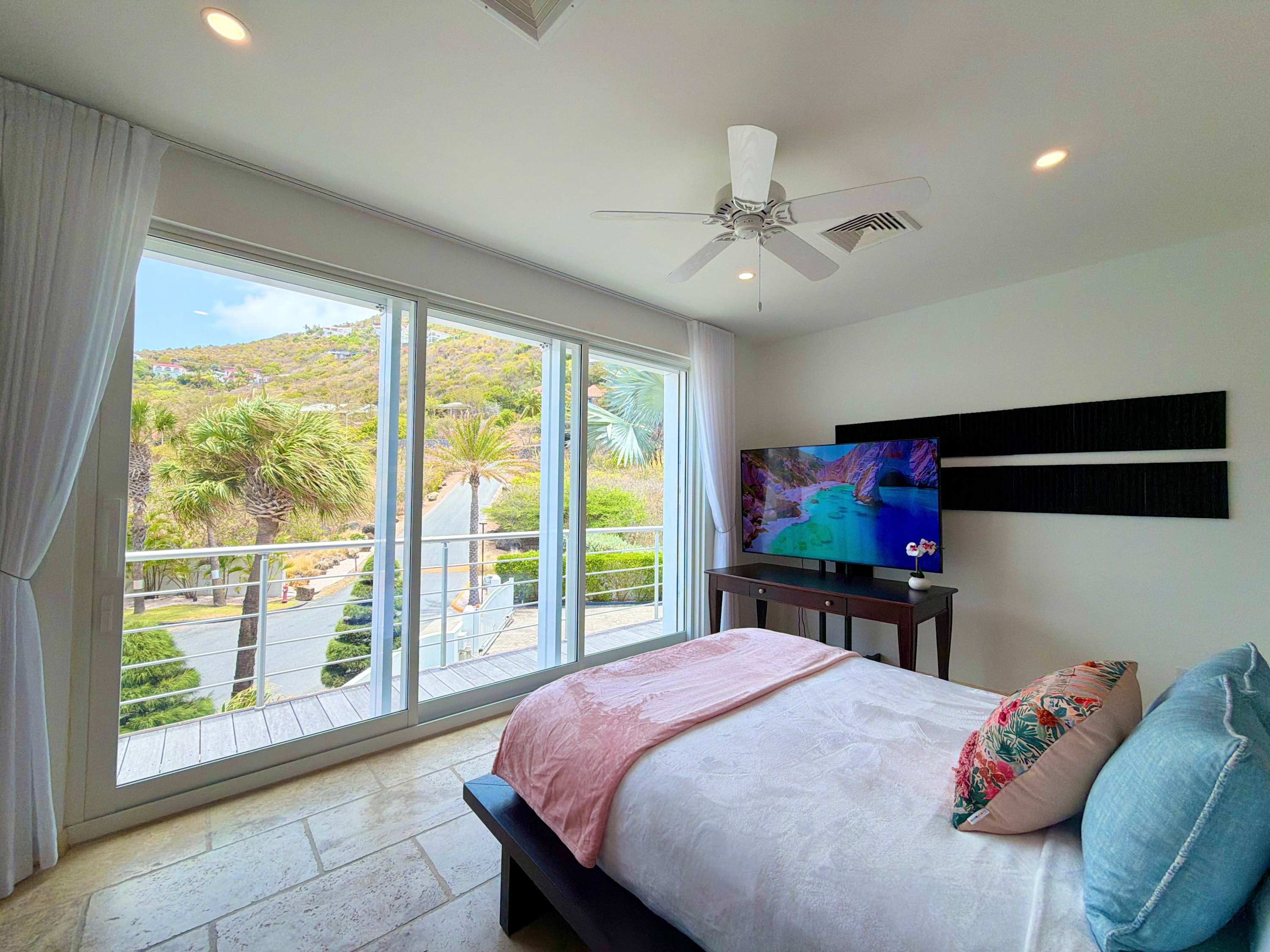 SeaCoral Luxury Waterfront Townhome At CBC Resort · Oyster Pond | SeaLaVie SXM — photo 13
