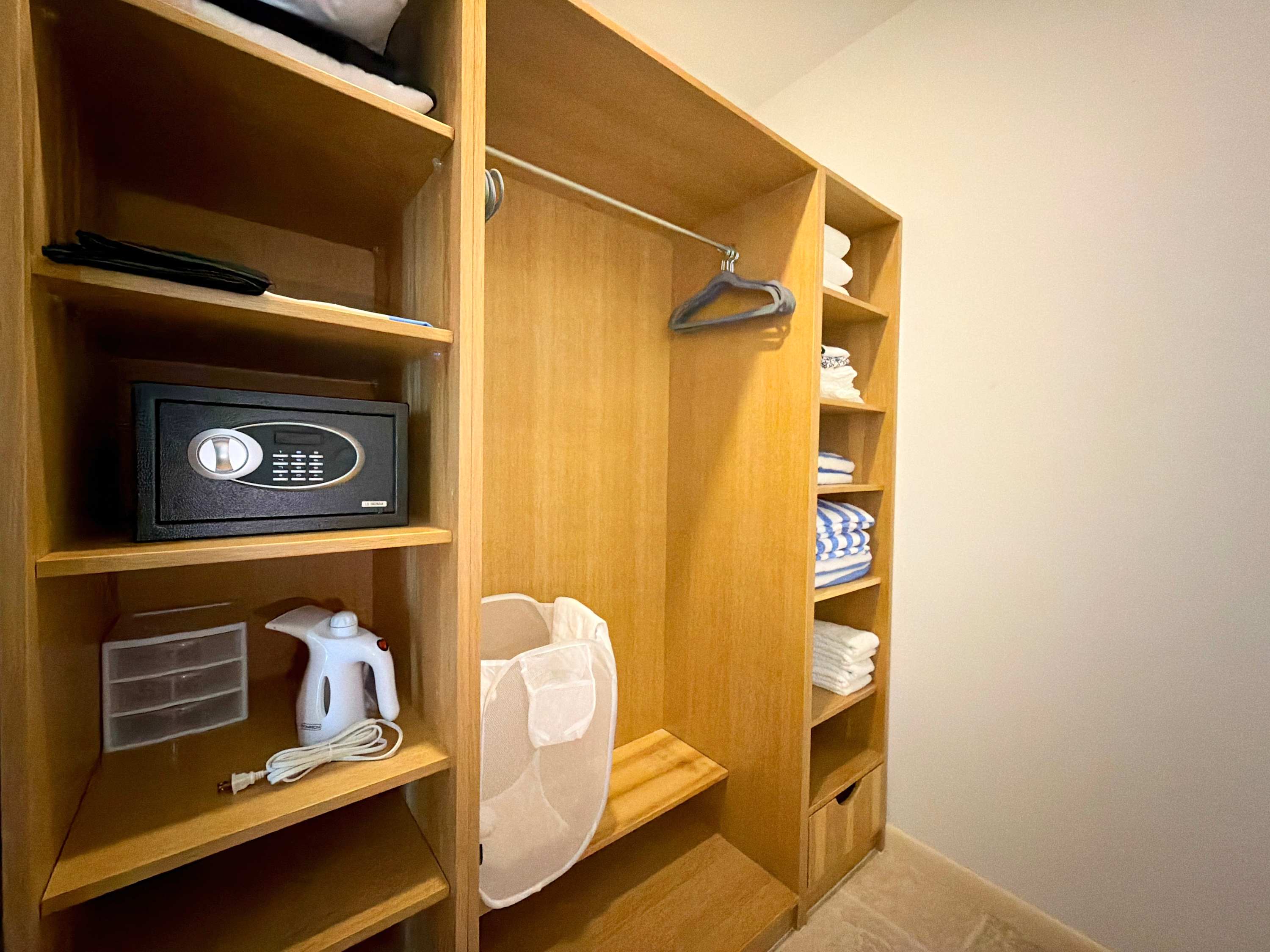 SeaCoral Luxury Waterfront Townhome At CBC Resort · Oyster Pond | SeaLaVie SXM — photo 16