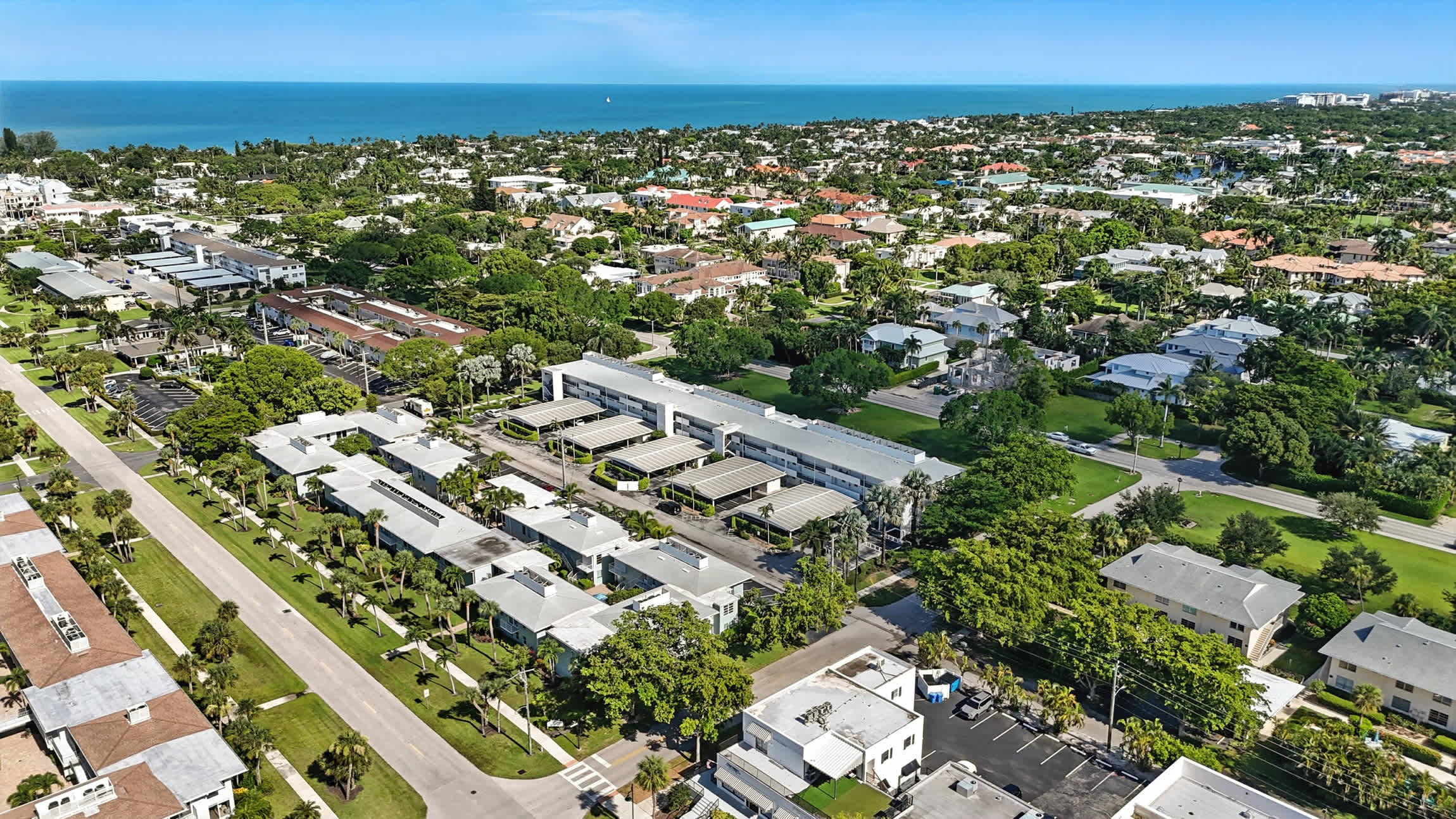 Close to Beach Shops Downtown Great for Snowbirds | Photo 4