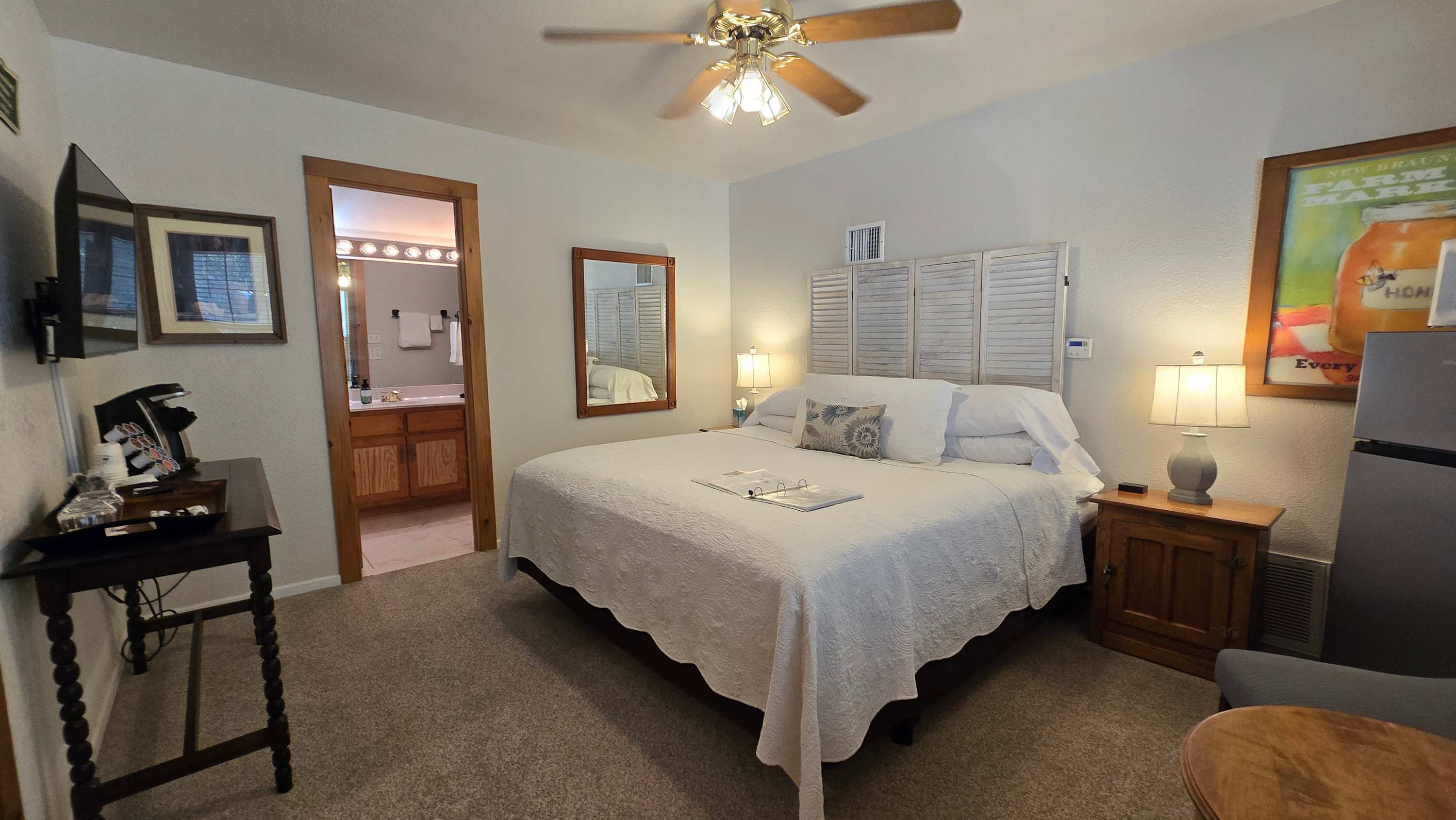 This charming studio offers a king bed, smart TV, & full bath​