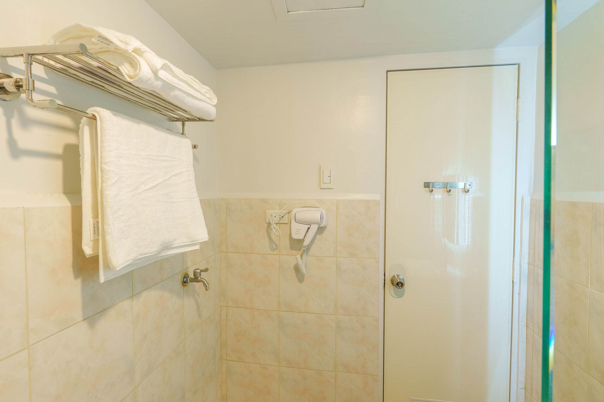 NEW! Premium 2BR · Near Airport  · Walk to Samal Ferry