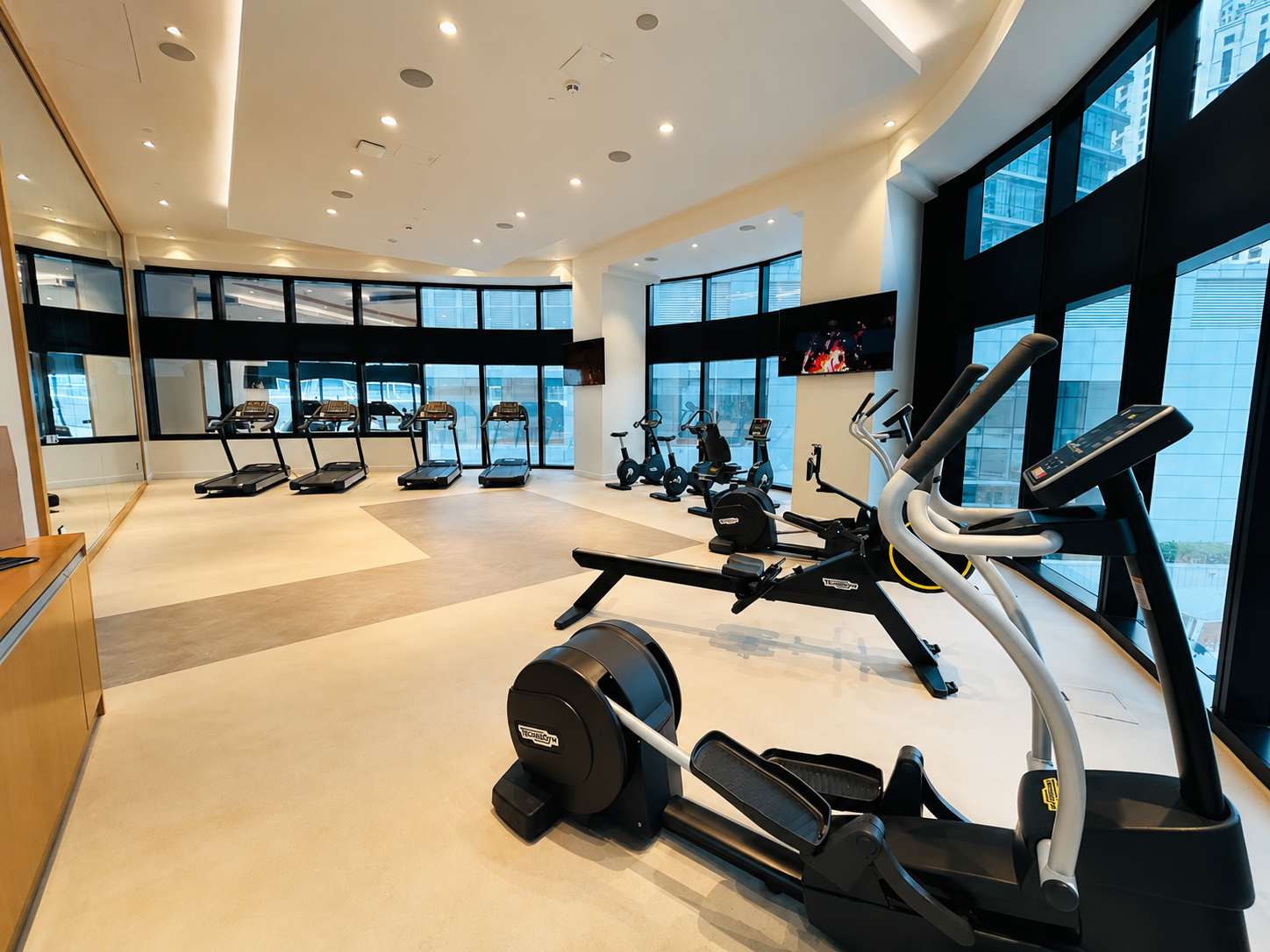 Address Dubai: 2BR Seaview Apartment on The Walk - Image 25