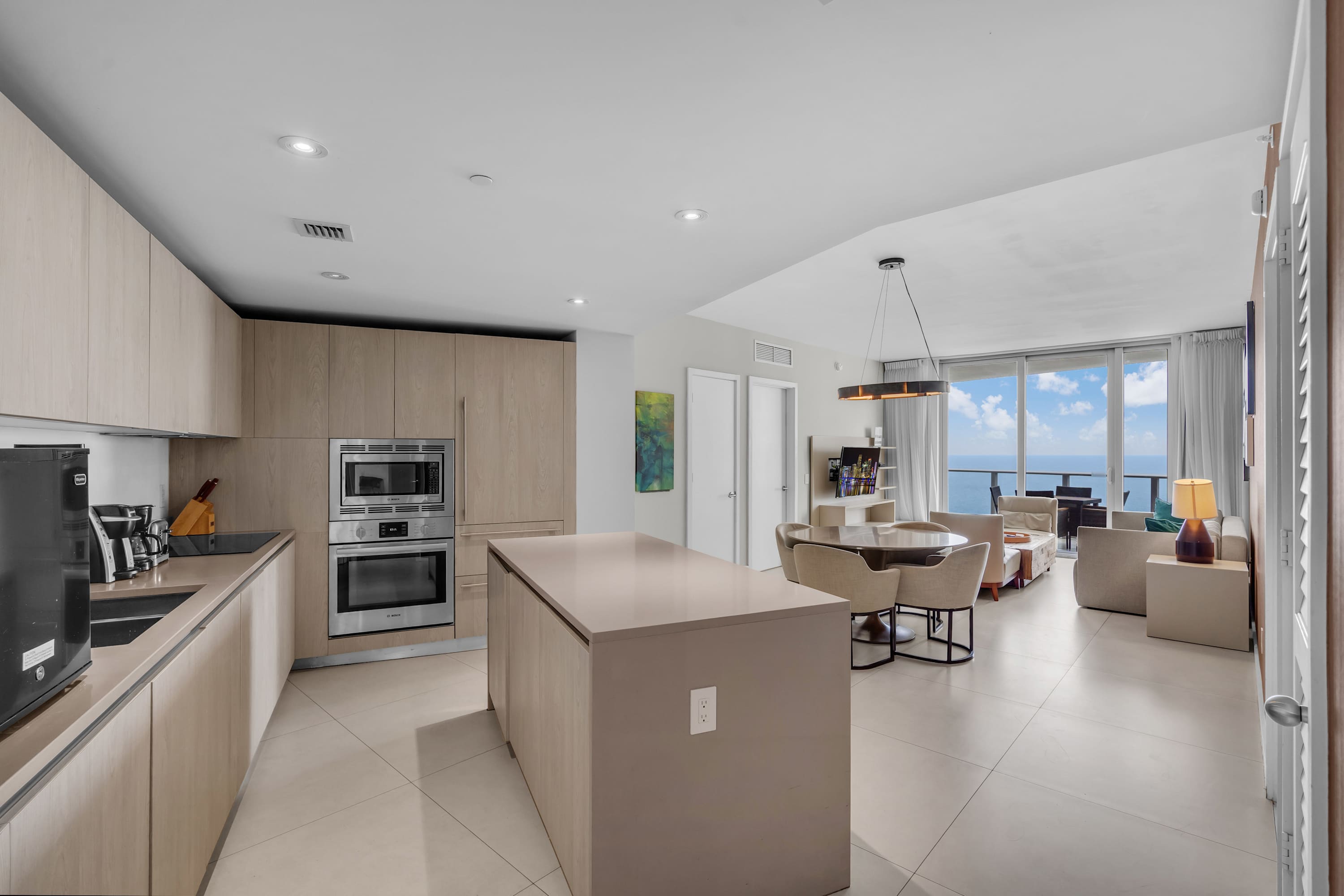 Welcome to Oceanview Highrise!​
