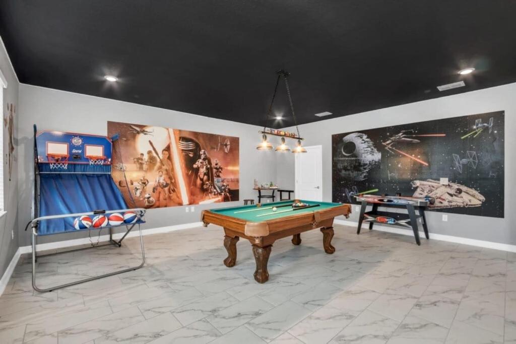 9BR Sleeps 26 – Private Pool & Spa Near Disney