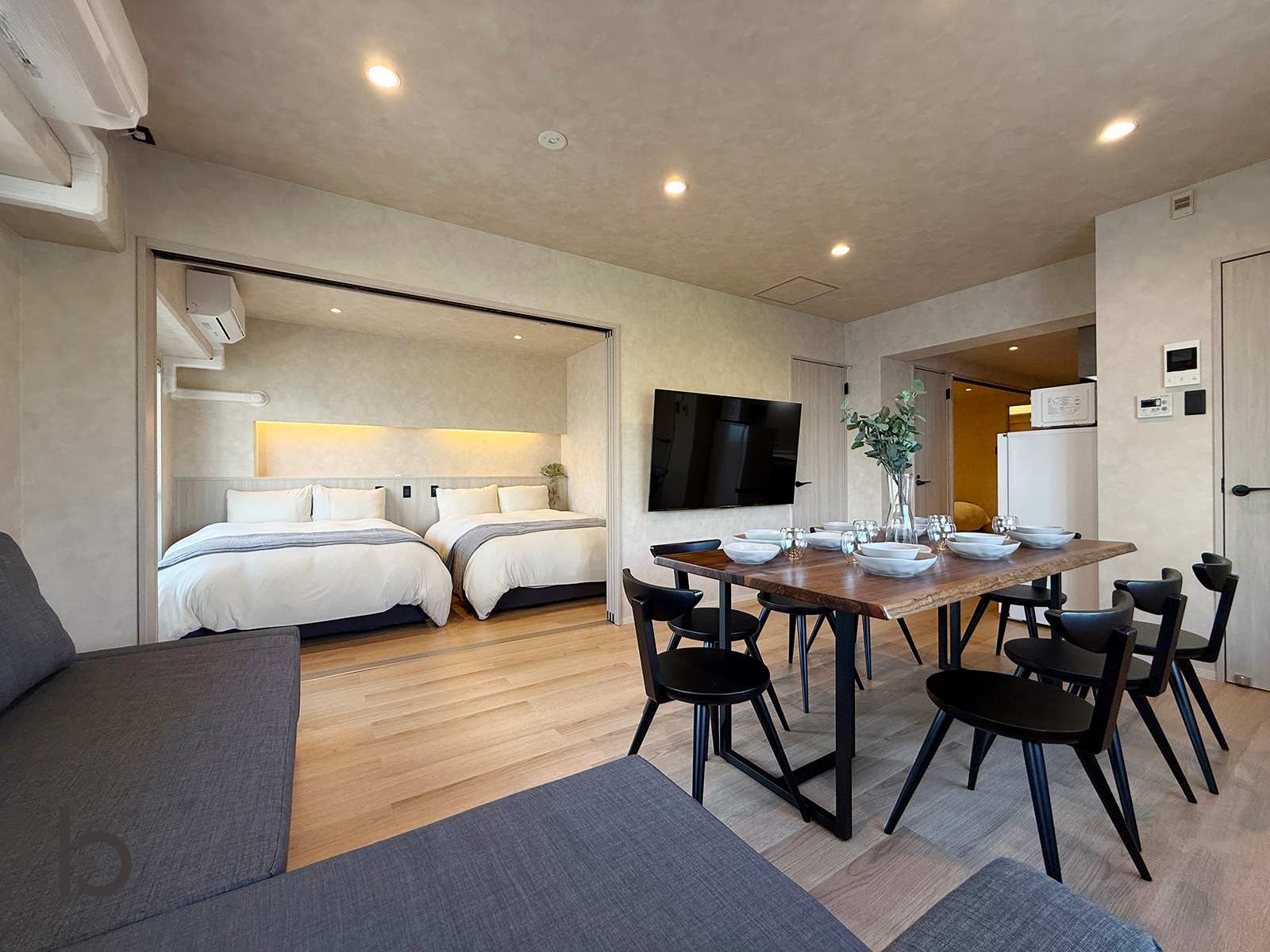 Scenic Spacious Riverview Apartment Near Landmarks