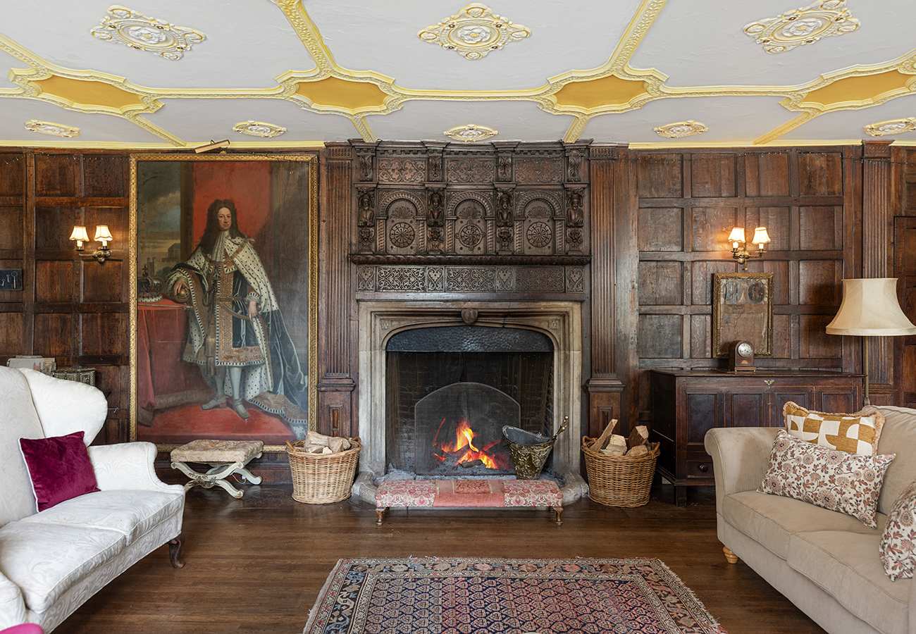 Haremere Hall — 12