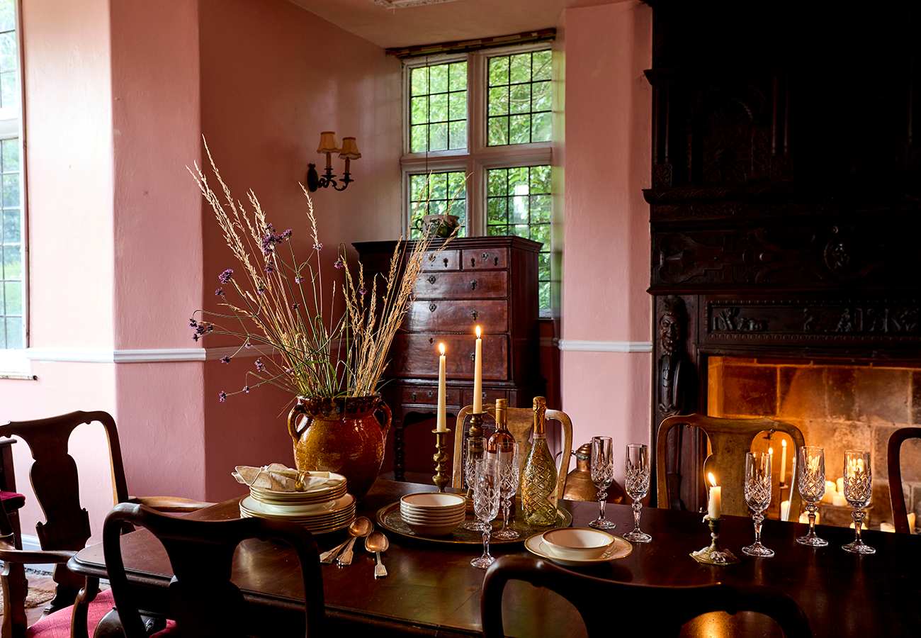 Haremere Hall — 16