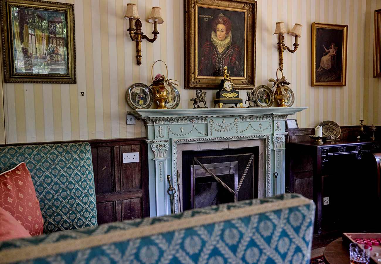 Haremere Hall — 18
