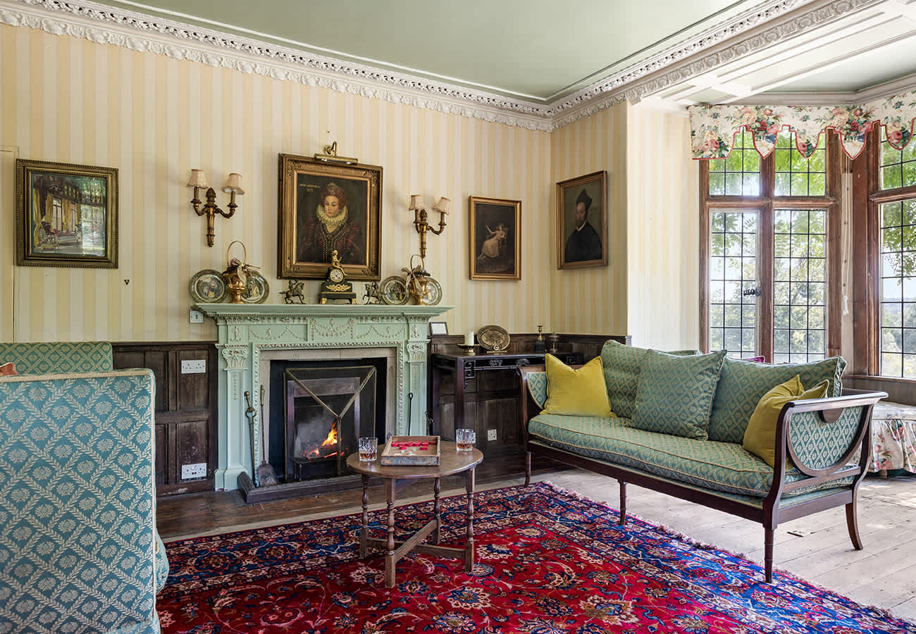 Haremere Hall — 24